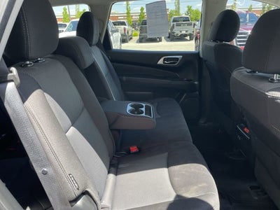 2020 Nissan Pathfinder S