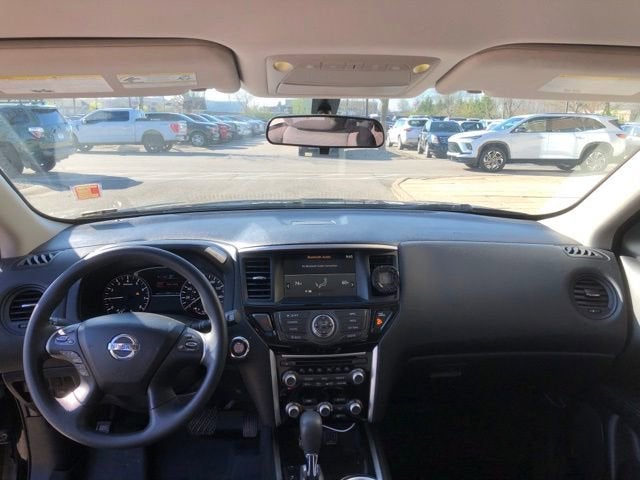 2020 Nissan Pathfinder S