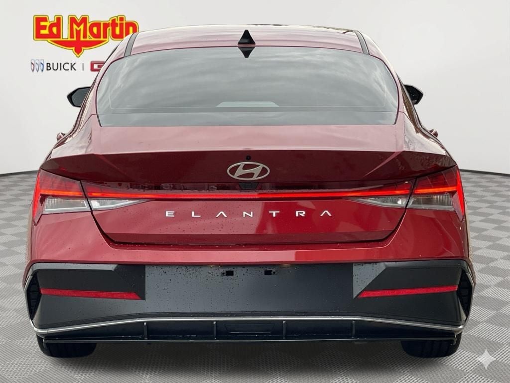 2025 Hyundai Elantra SEL Convenience