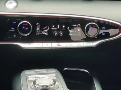2022 Genesis GV70 2.5T