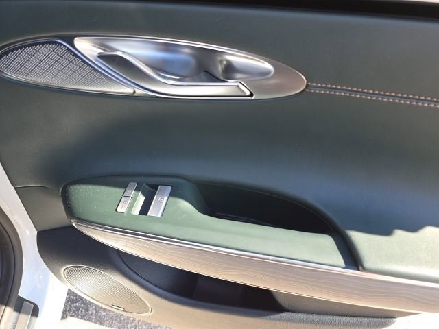2022 Genesis GV70 2.5T