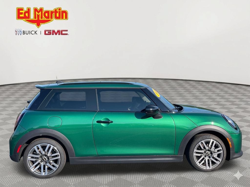 2025 MINI Hardtop 2 Door Signature Plus