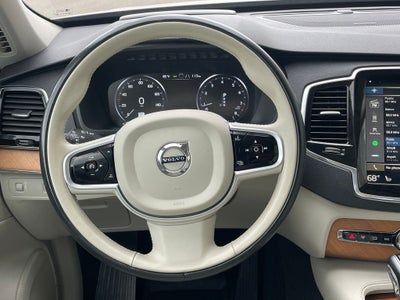 2021 Volvo XC90 T6 Momentum