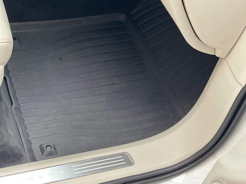 2021 Volvo XC90 T6 Momentum