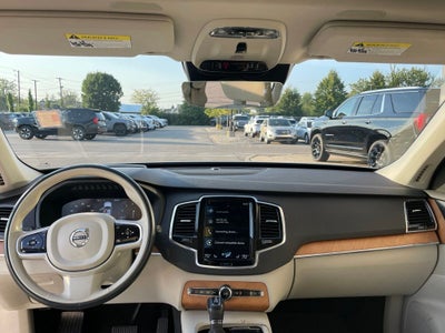 2021 Volvo XC90 T6 Momentum
