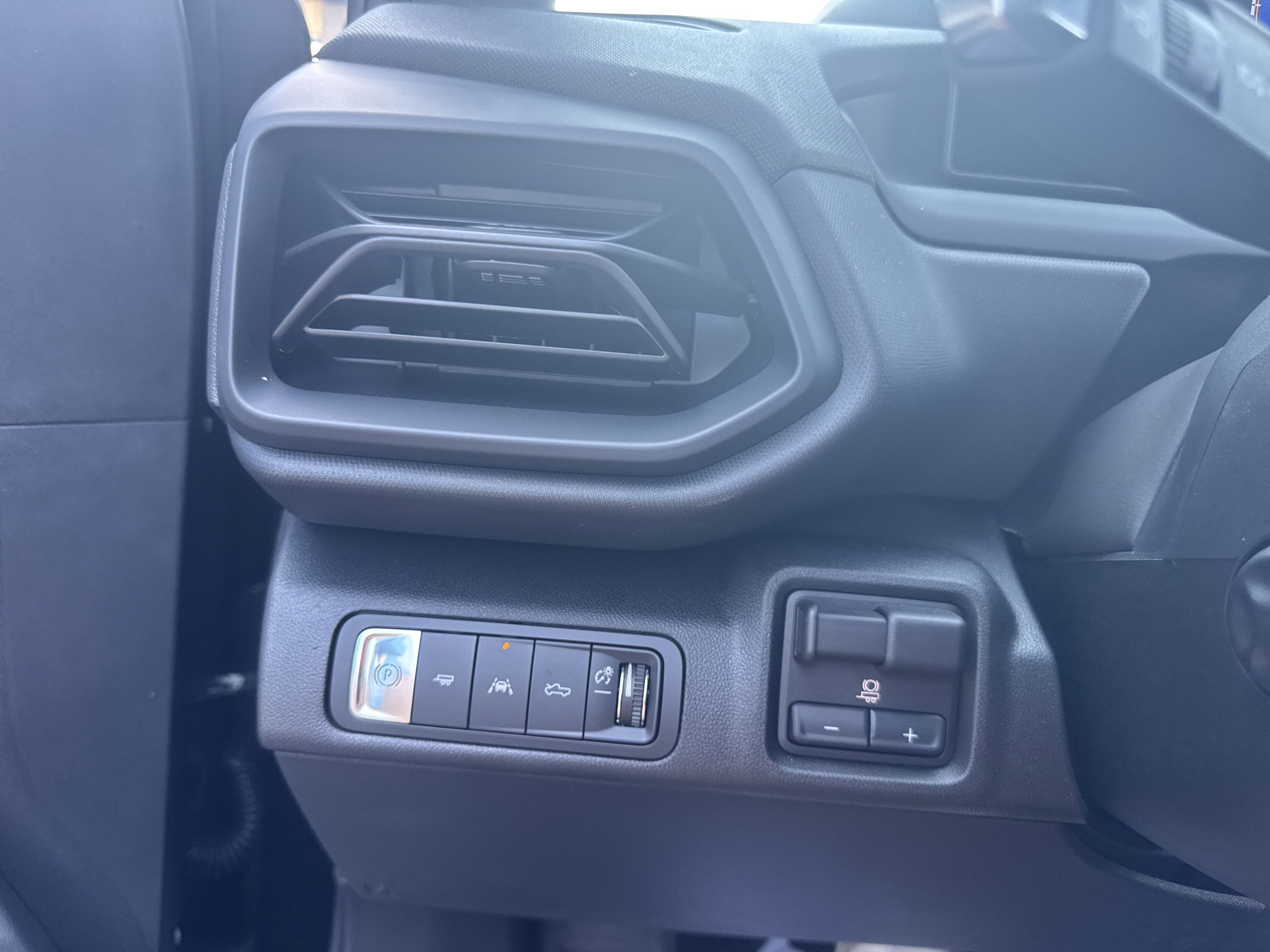 2024 Chevrolet Silverado EV E4WD CREW