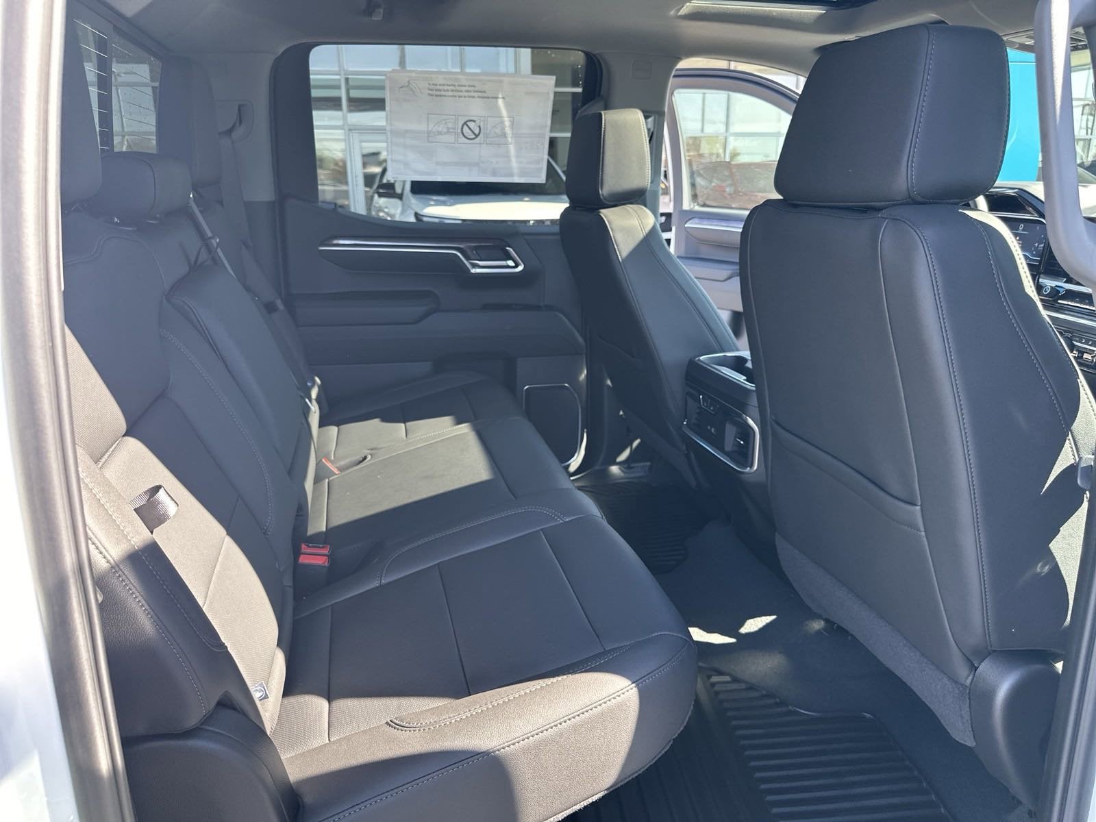 2025 Chevrolet Silverado 1500 2WD CREW 147