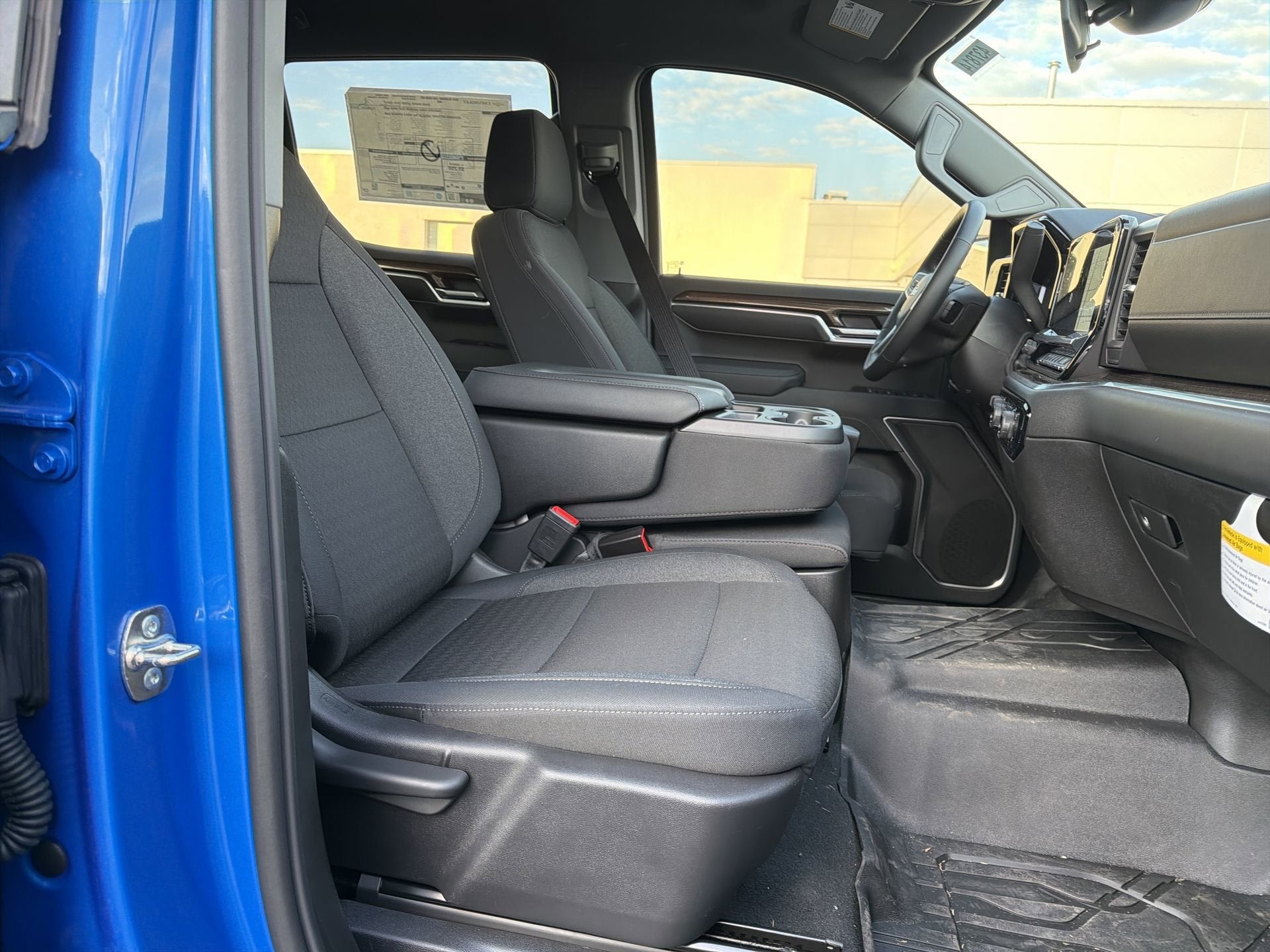 2026 Chevrolet Silverado 1500 4WD CREW 147