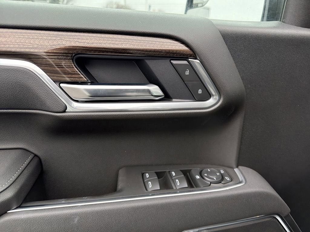 2025 Chevrolet Silverado 1500 4WD CREW 147