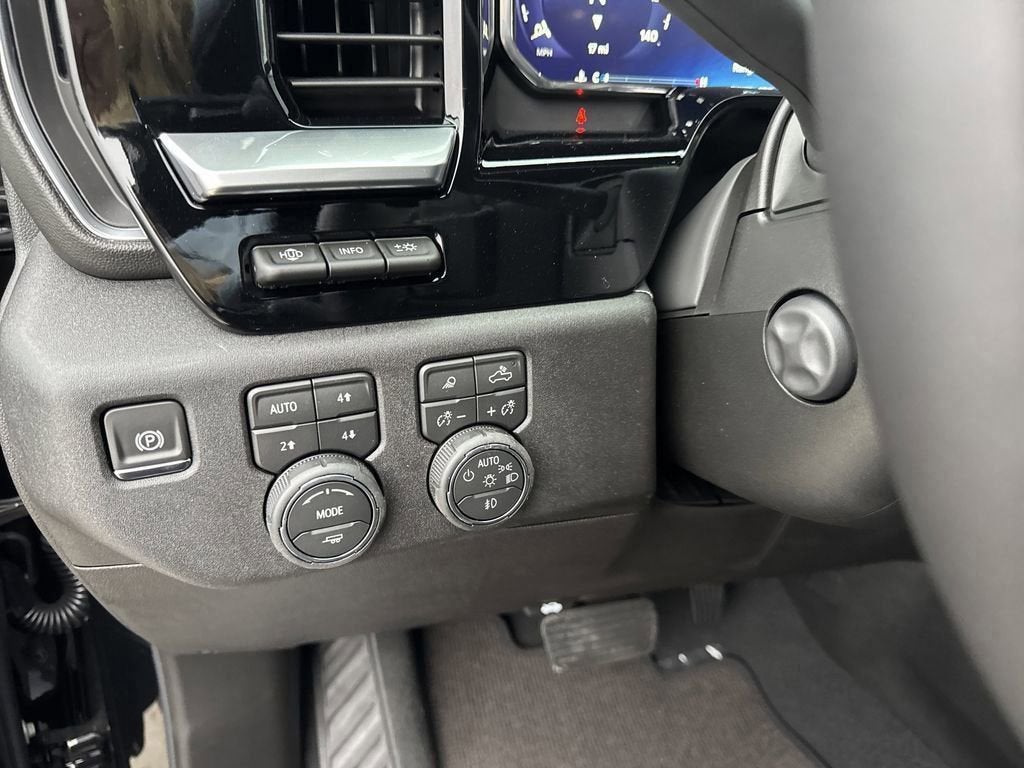 2026 Chevrolet Silverado 1500 4WD CREW 147