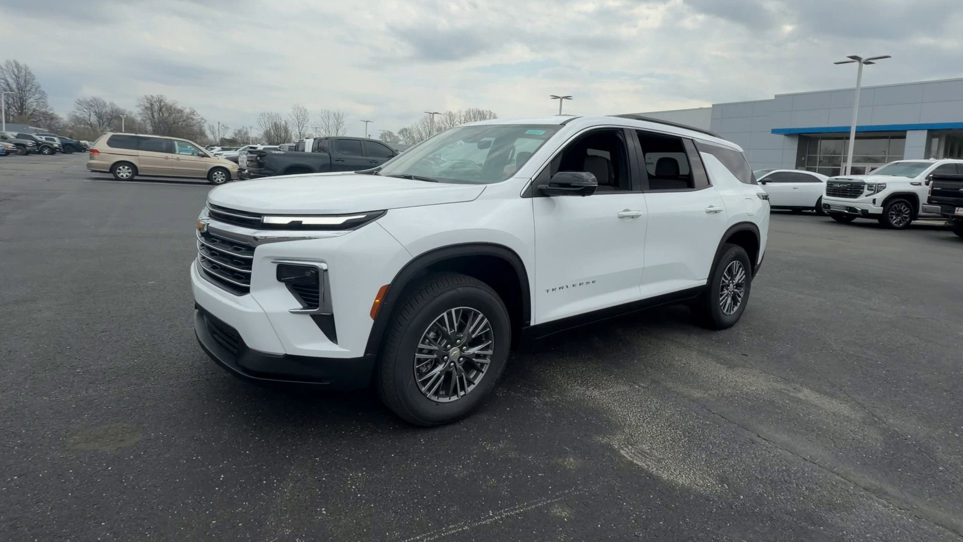 2026 Chevrolet Traverse 4DR LT