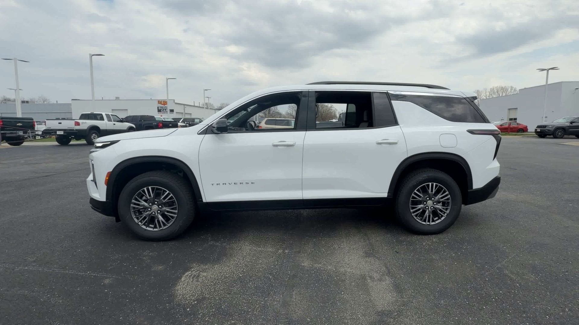 2026 Chevrolet Traverse 4DR LT