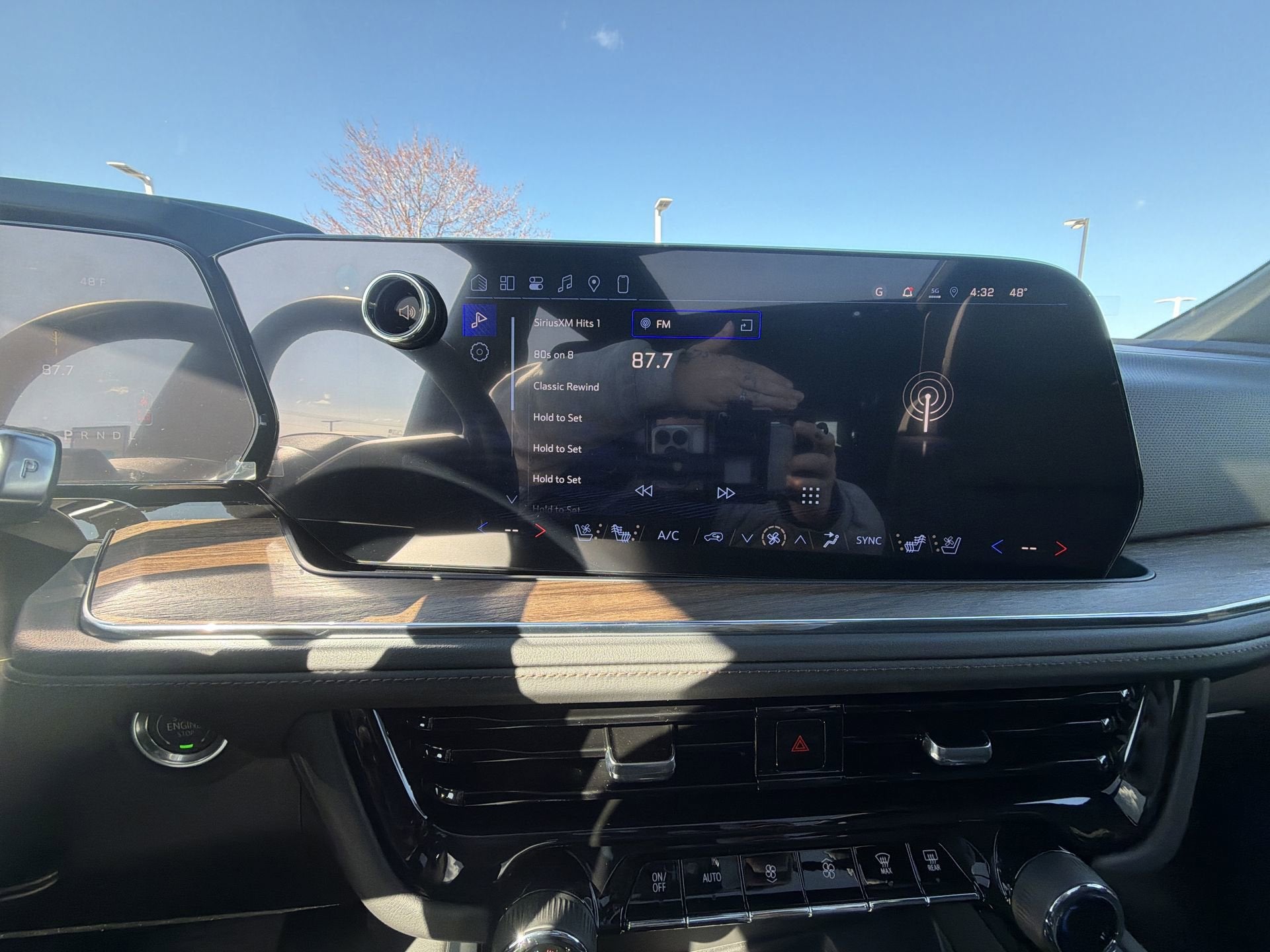 2026 Chevrolet Suburban 4DR 4WD