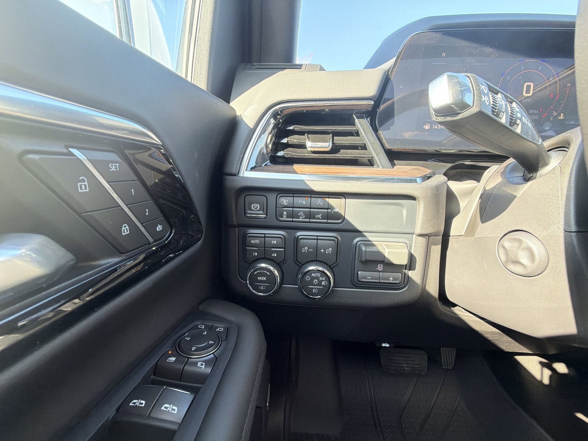 2026 Chevrolet Suburban 4DR 4WD