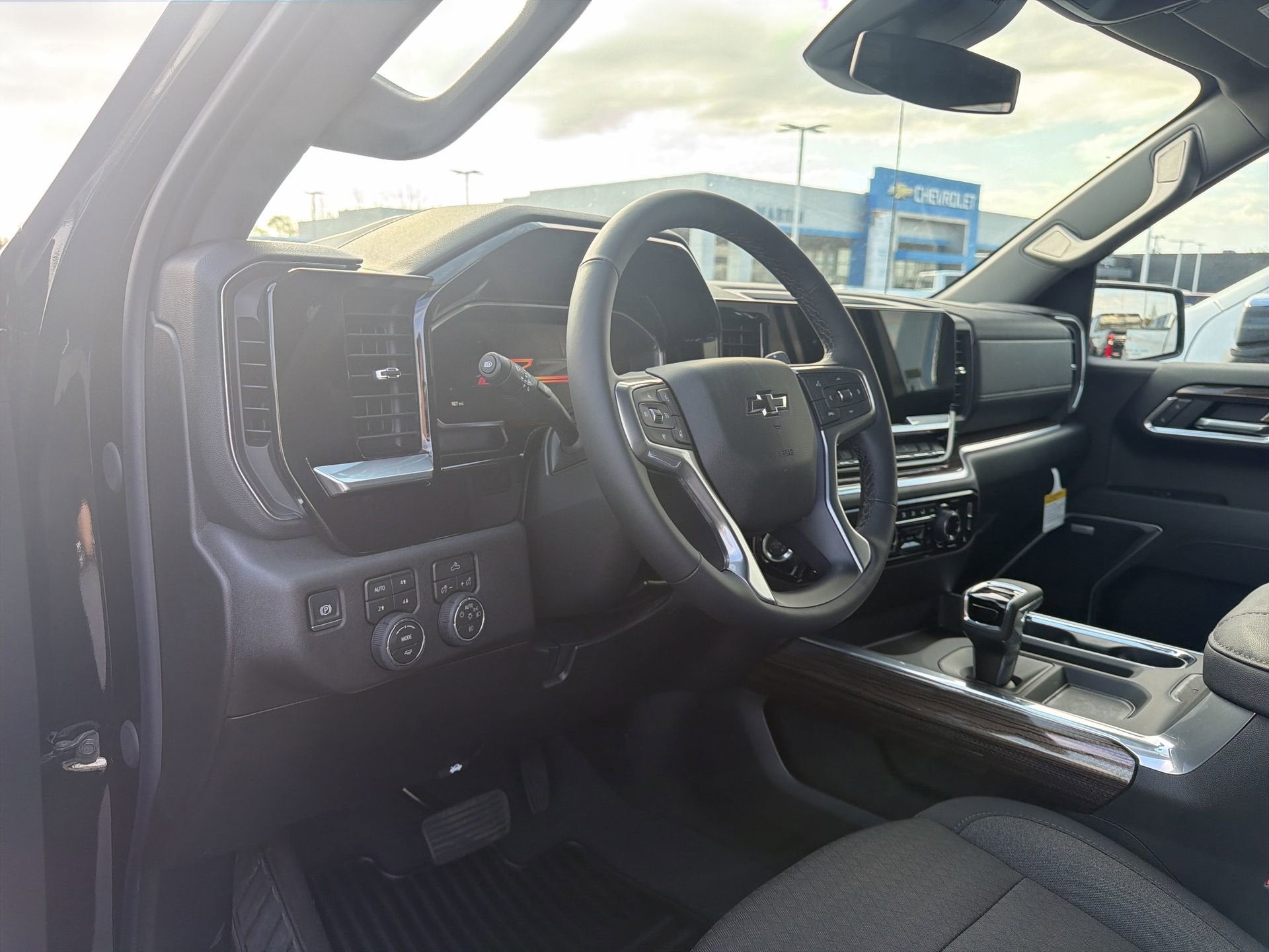 2026 Chevrolet Silverado 1500 4WD CREW 147