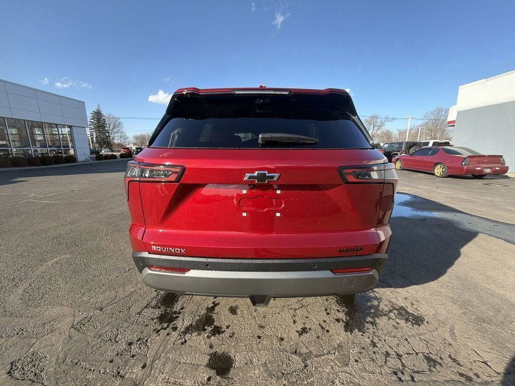 2026 Chevrolet Equinox 4DR LT