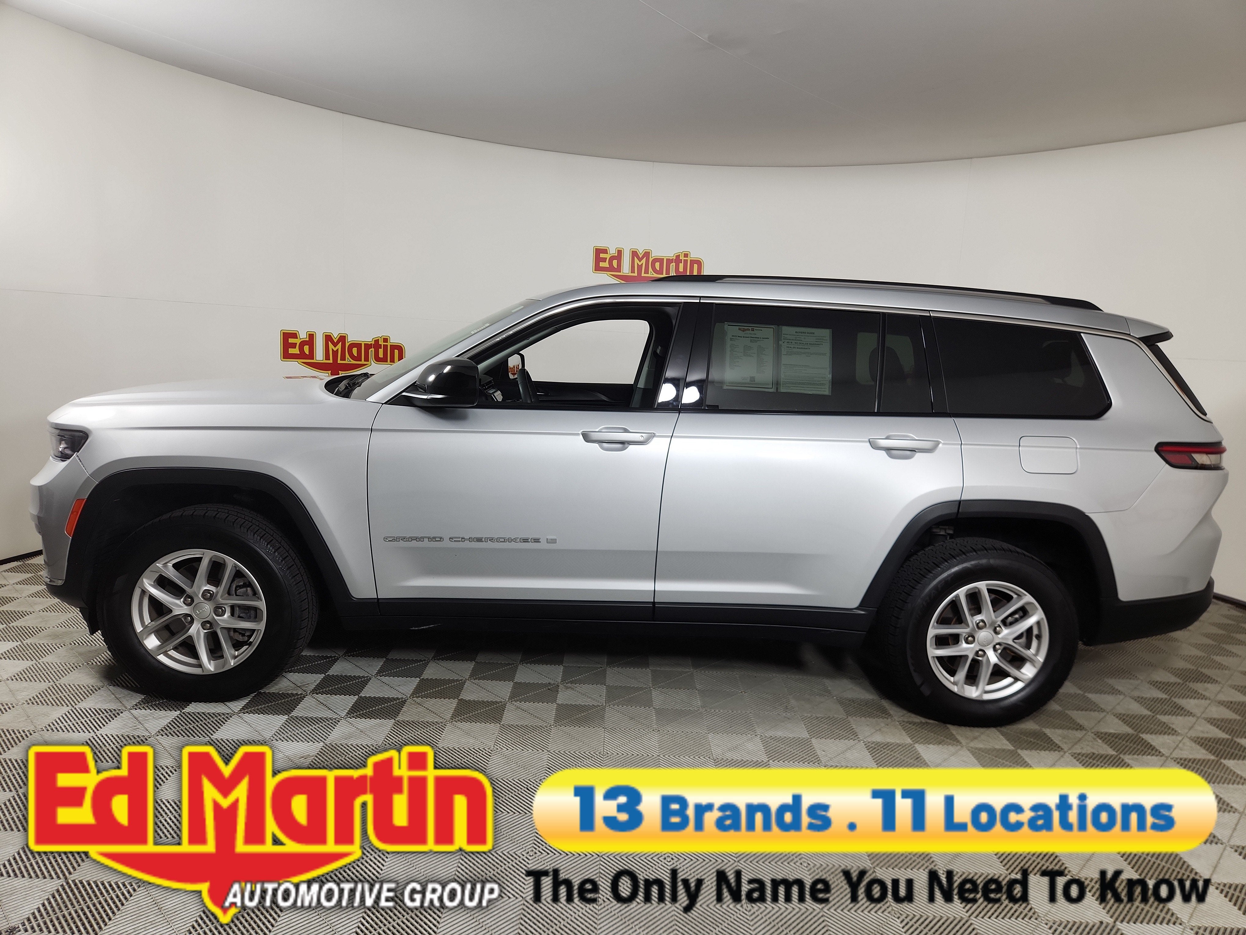 2023 Jeep Grand Cherokee L Laredo