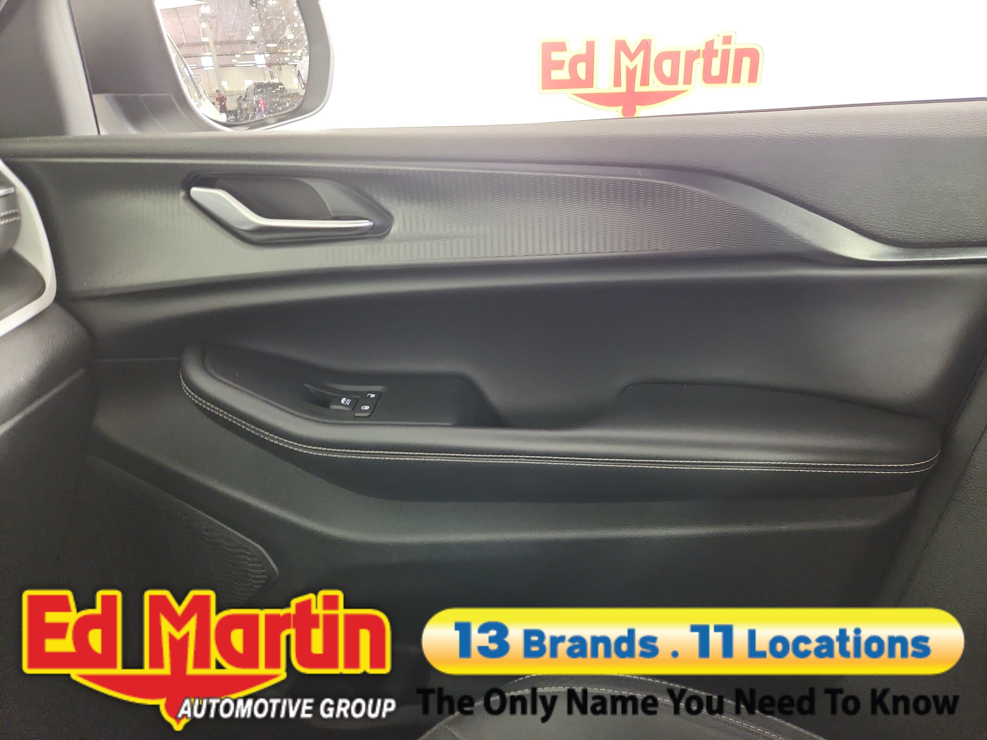 2023 Jeep Grand Cherokee L Laredo