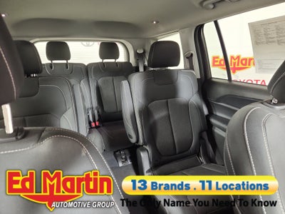 2023 Jeep Grand Cherokee L Laredo