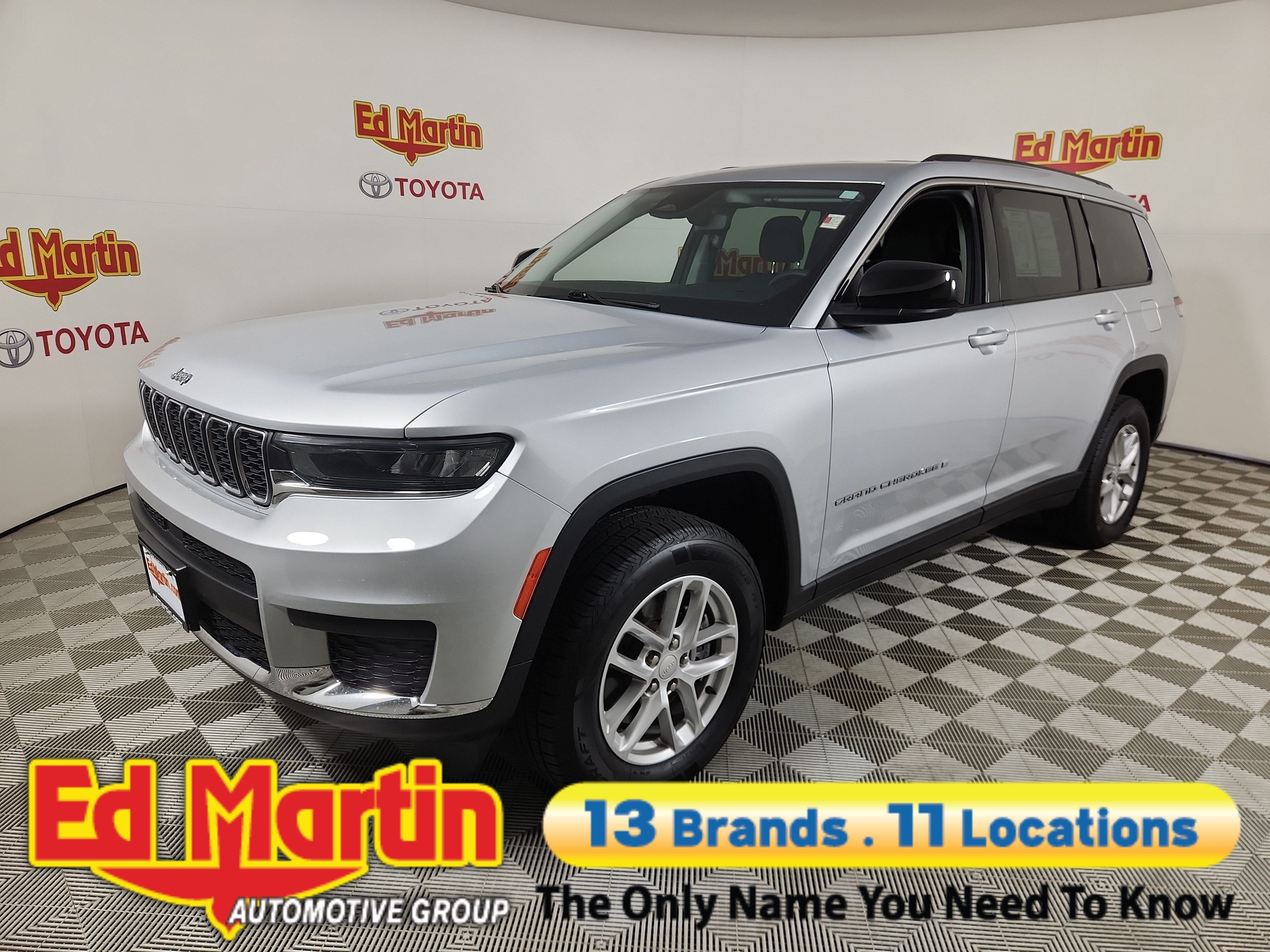 2023 Jeep Grand Cherokee L Laredo