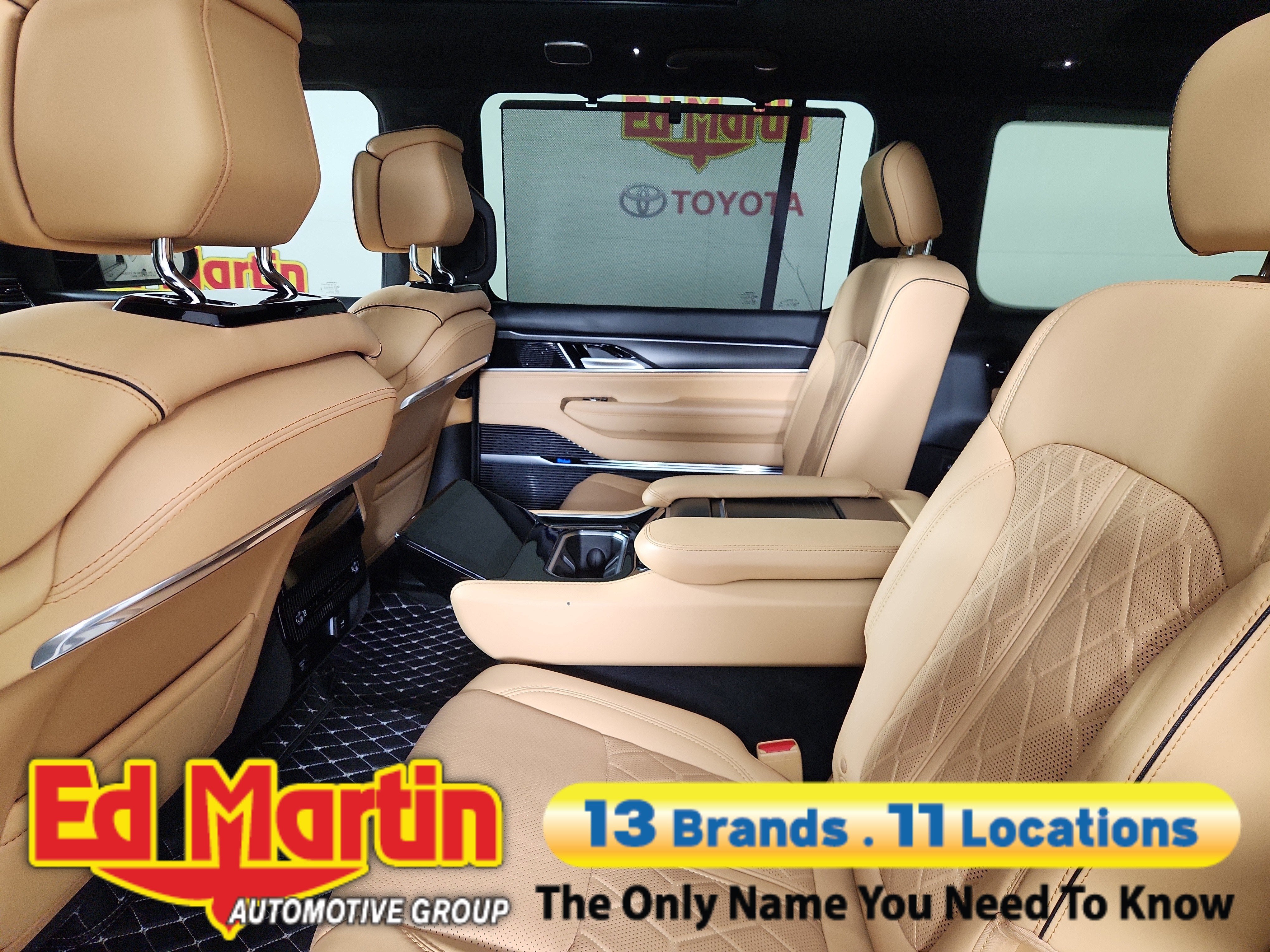 2025 Jeep Grand Wagoneer L Series III Obsidian