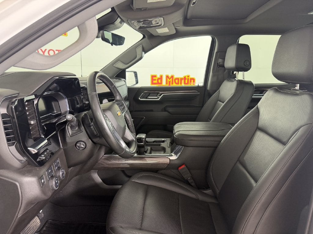 2025 Chevrolet Silverado 1500 LTZ
