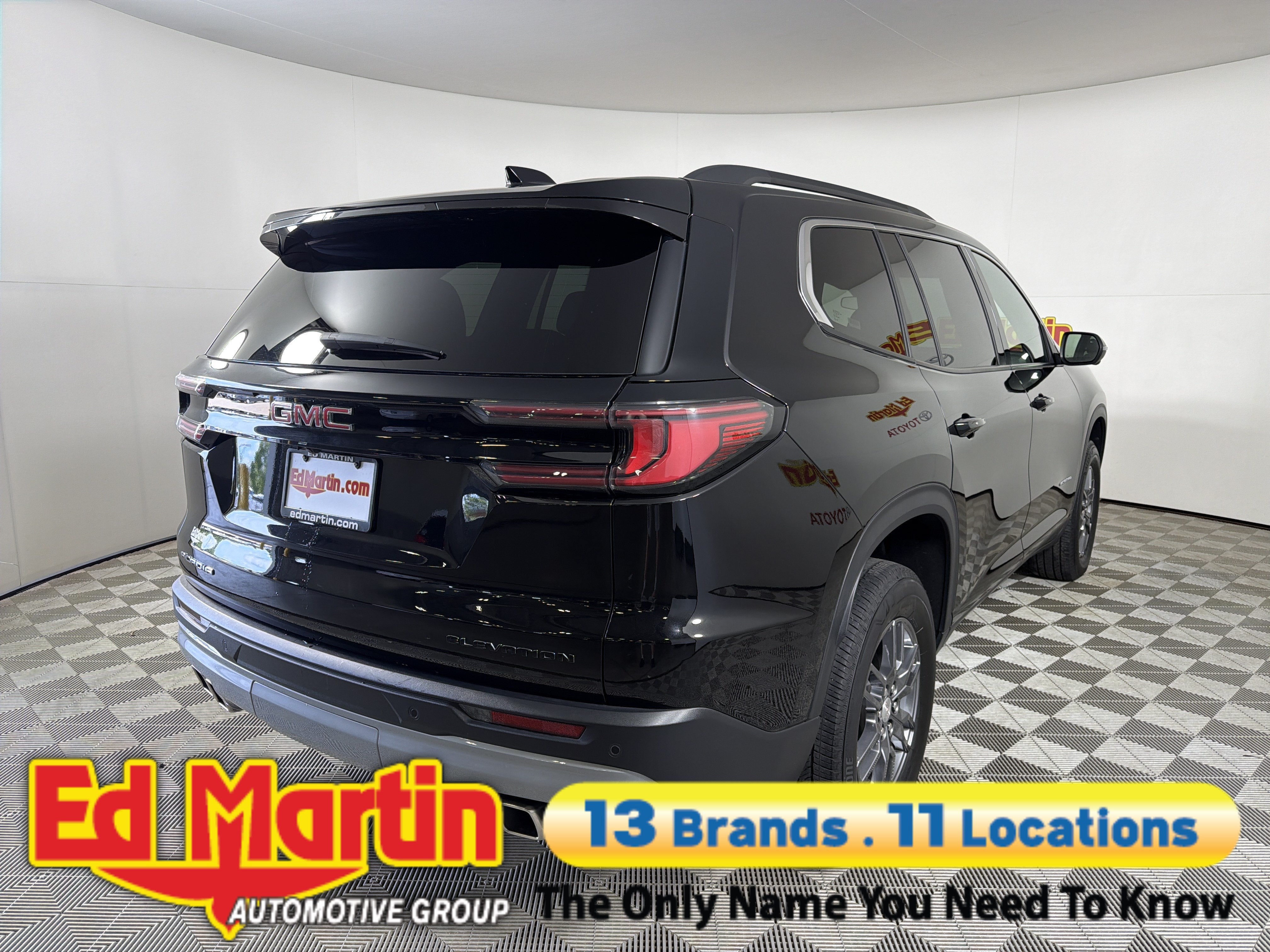 2025 GMC Acadia FWD Elevation