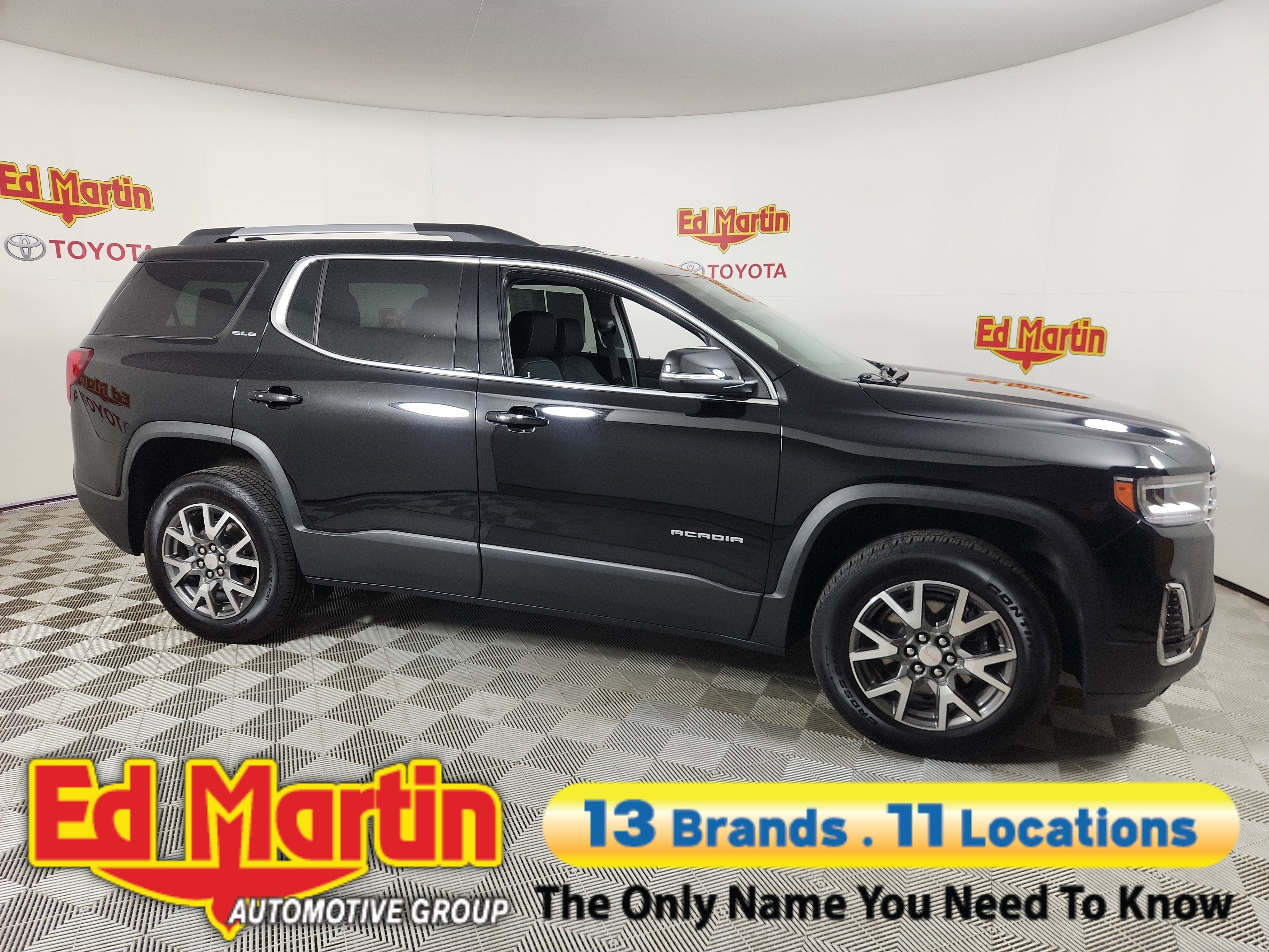 2023 GMC Acadia SLE