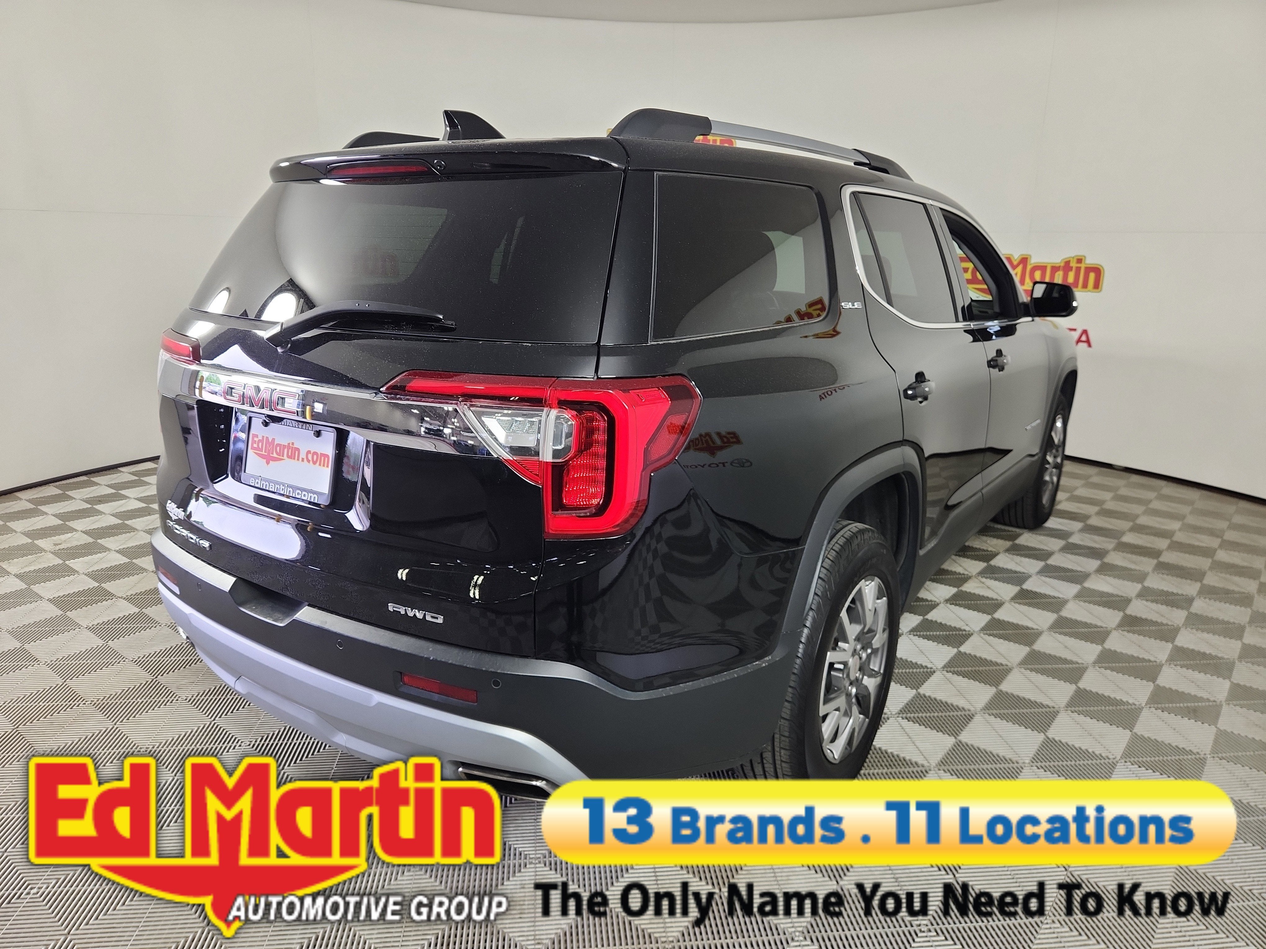 2023 GMC Acadia SLE