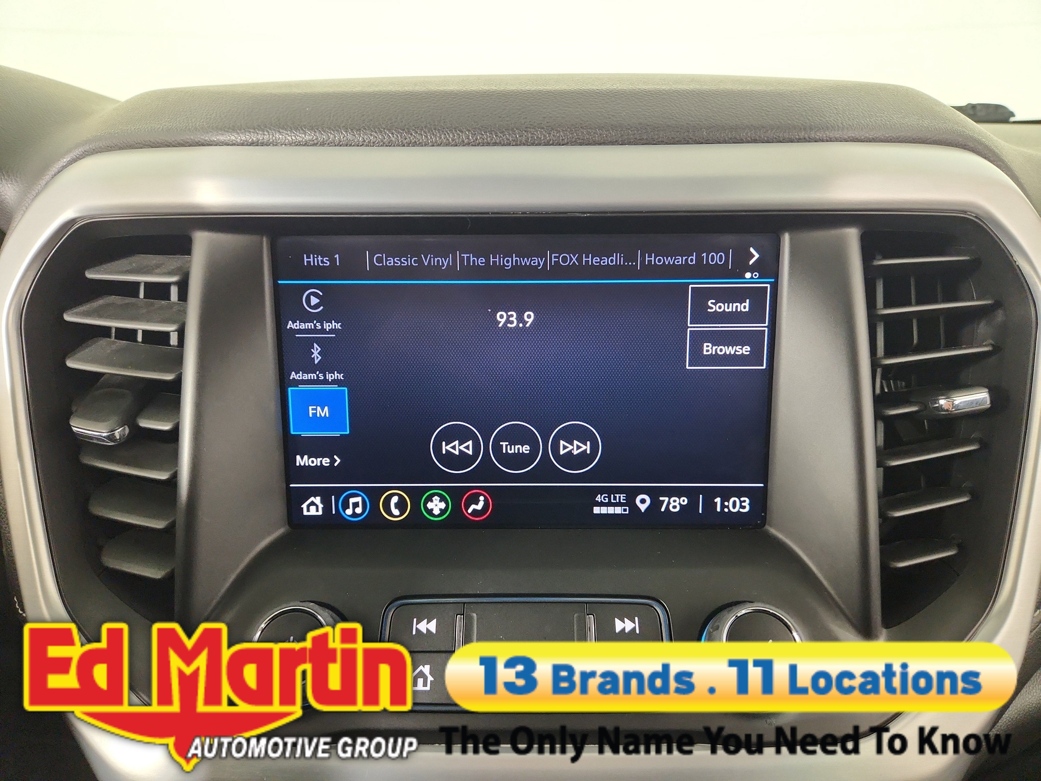 2023 GMC Acadia SLE