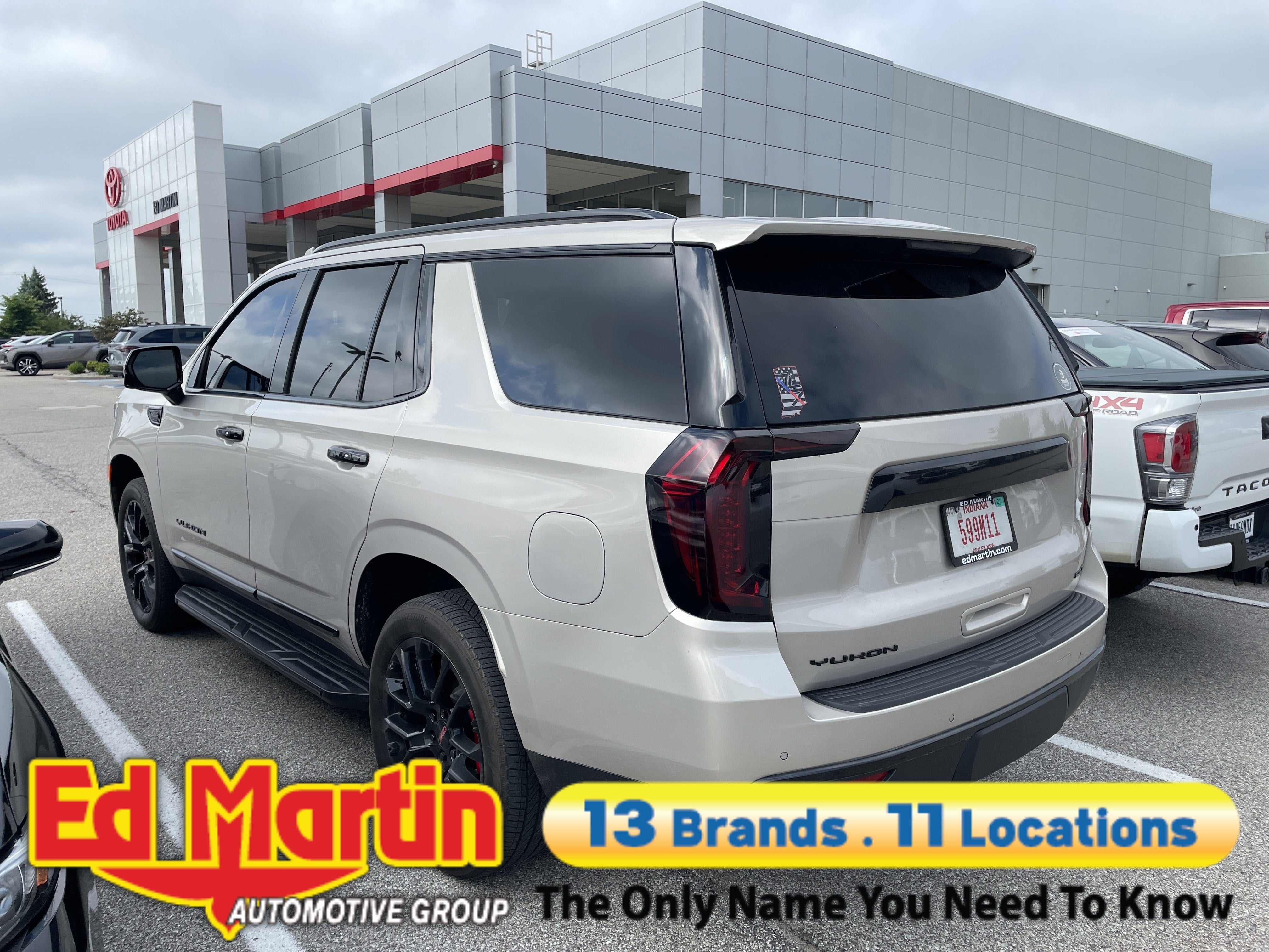 2023 GMC Yukon SLT