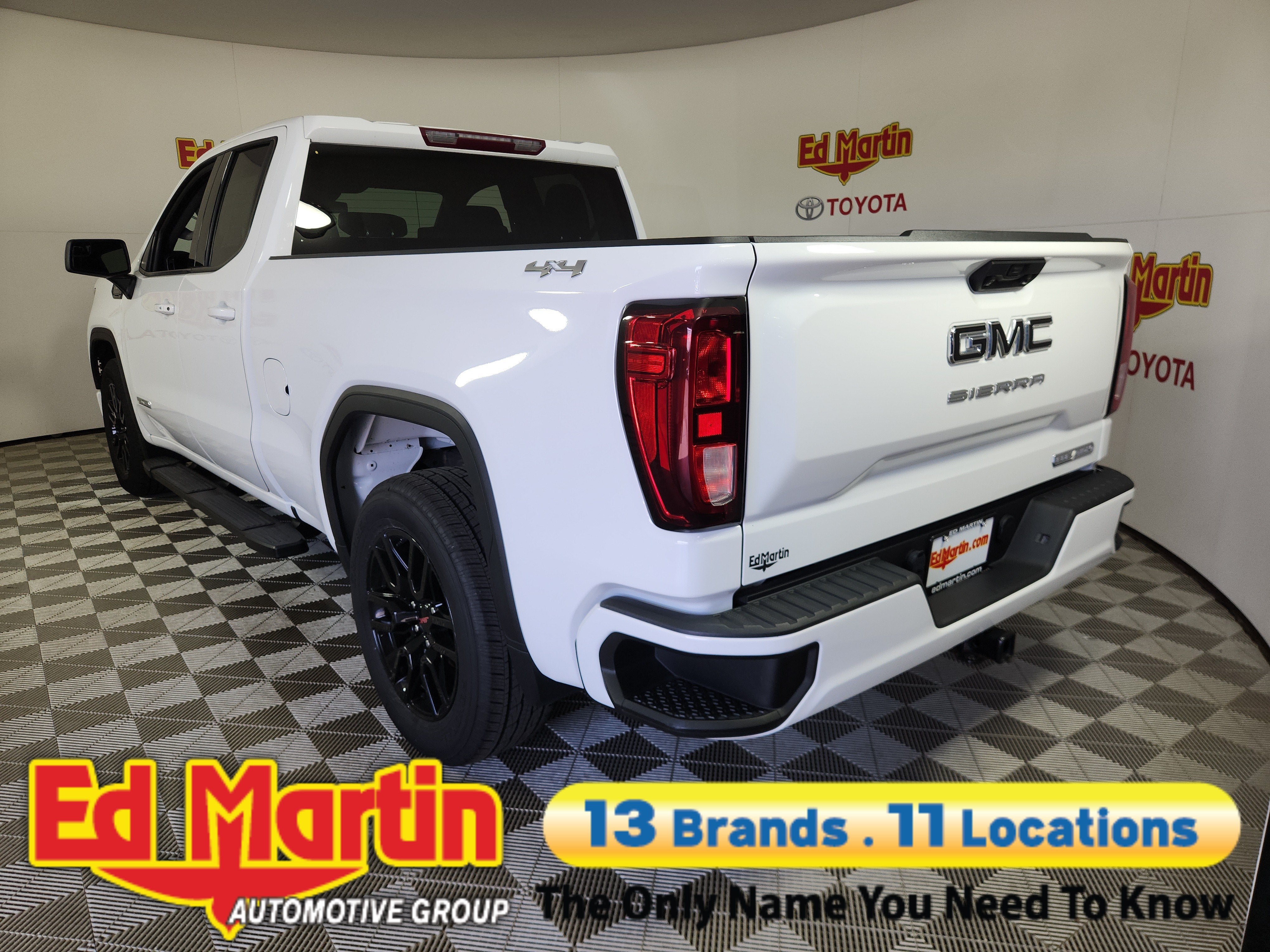 2023 GMC Sierra 1500 Elevation