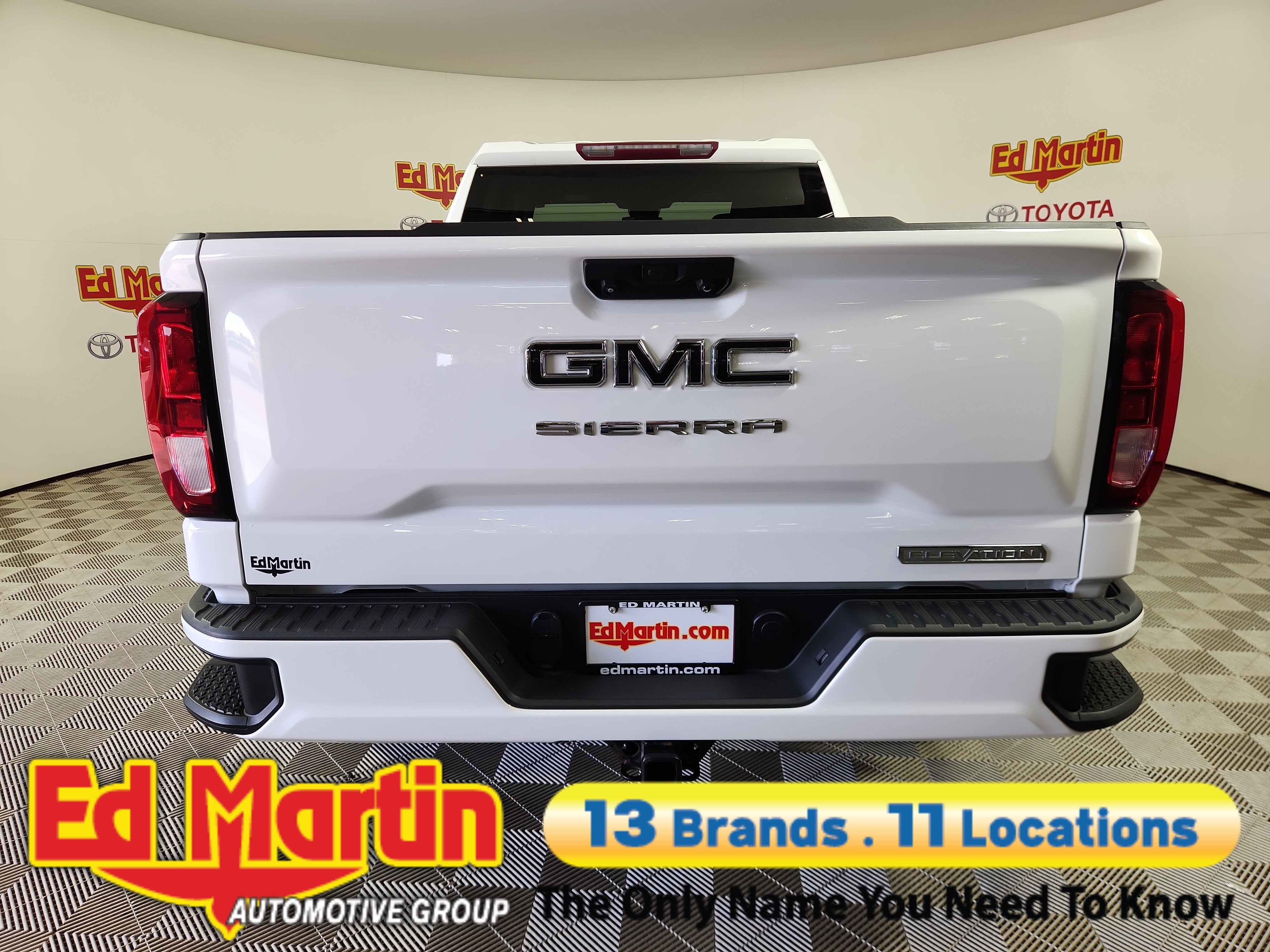 2023 GMC Sierra 1500 Elevation
