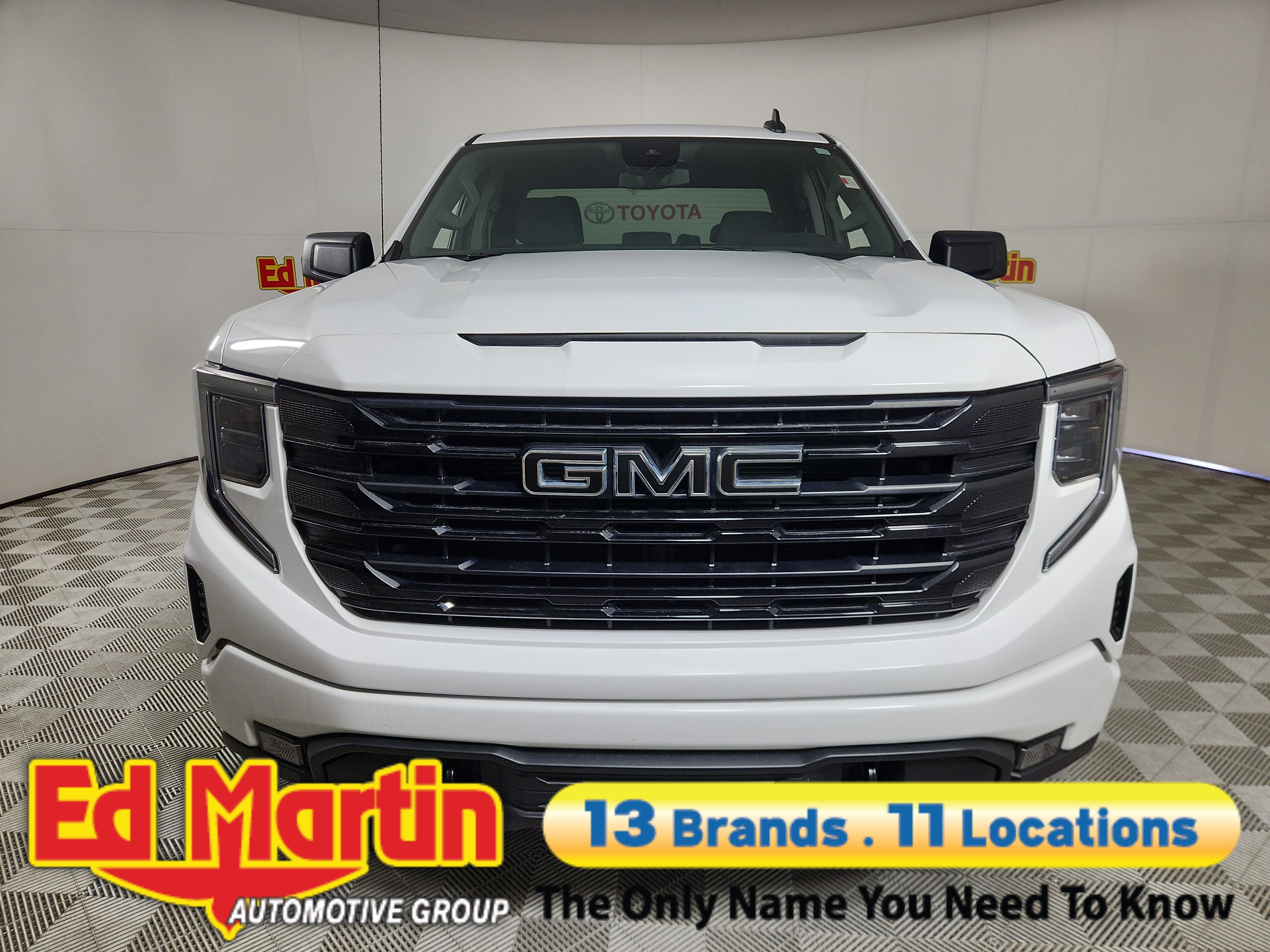 2023 GMC Sierra 1500 Elevation