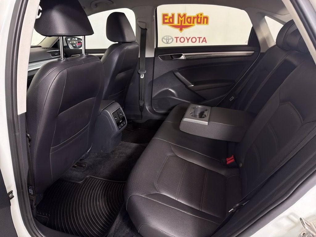 2018 Volkswagen Passat 2.0T SE