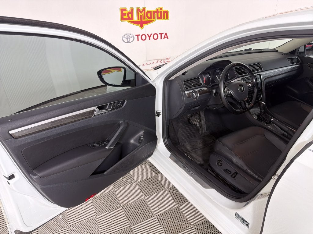 2018 Volkswagen Passat 2.0T SE