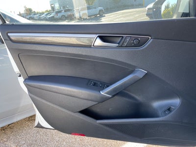 2018 Volkswagen Passat 2.0T SE