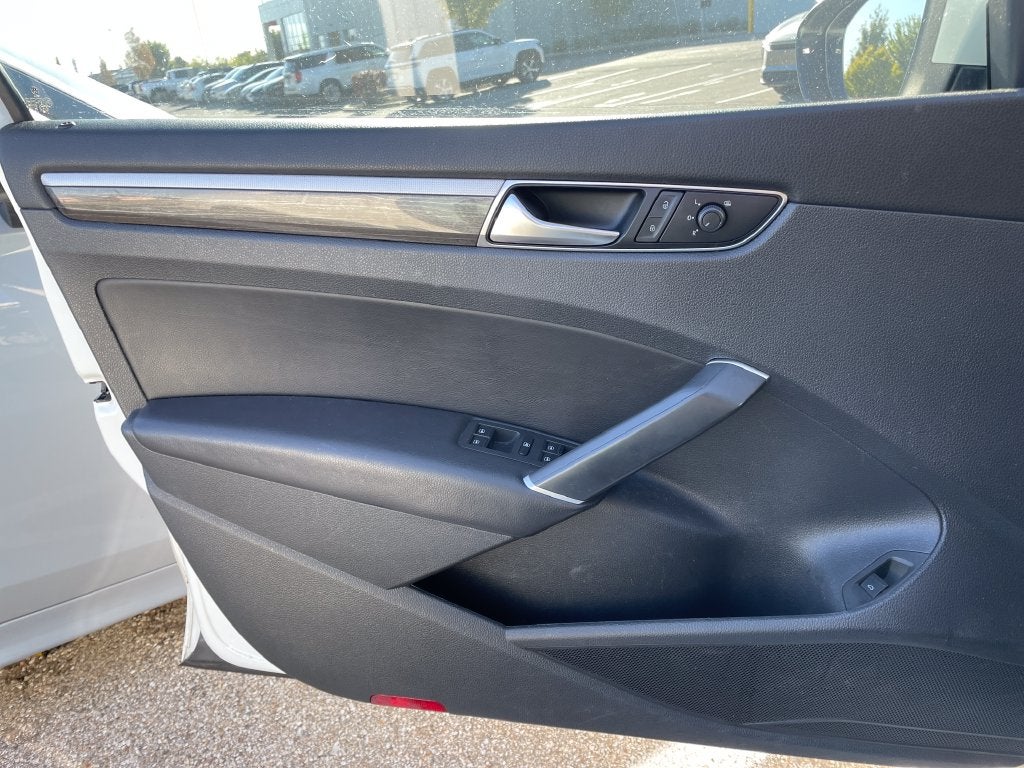 2018 Volkswagen Passat 2.0T SE