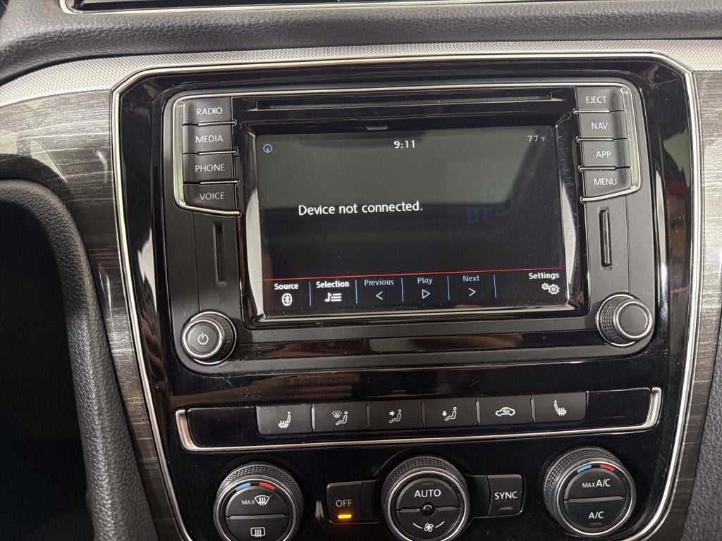 2018 Volkswagen Passat 2.0T SE