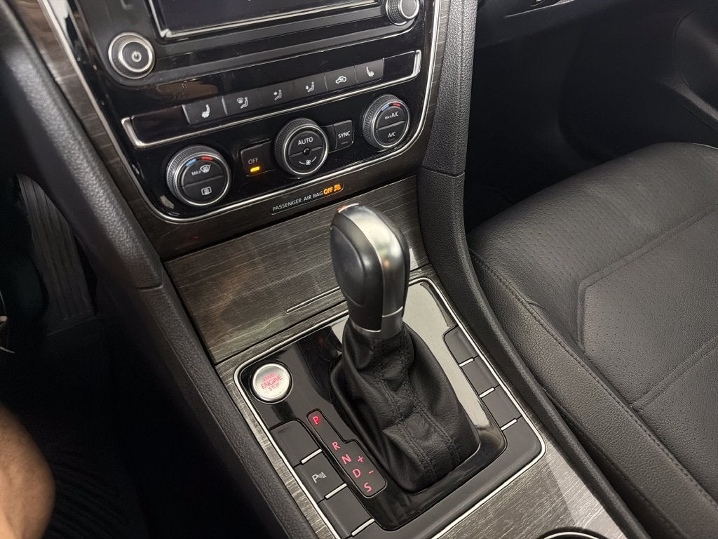 2018 Volkswagen Passat 2.0T SE