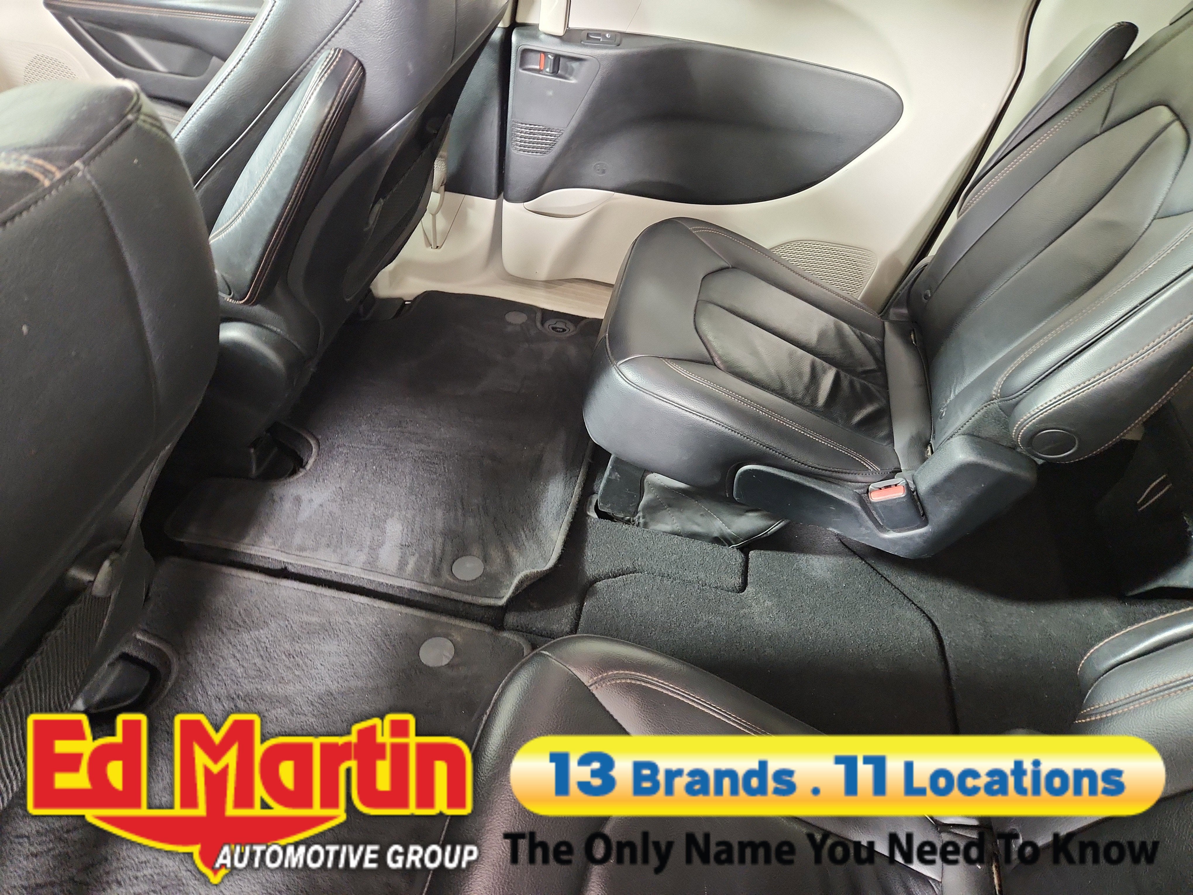 2017 Chrysler Pacifica Touring-L