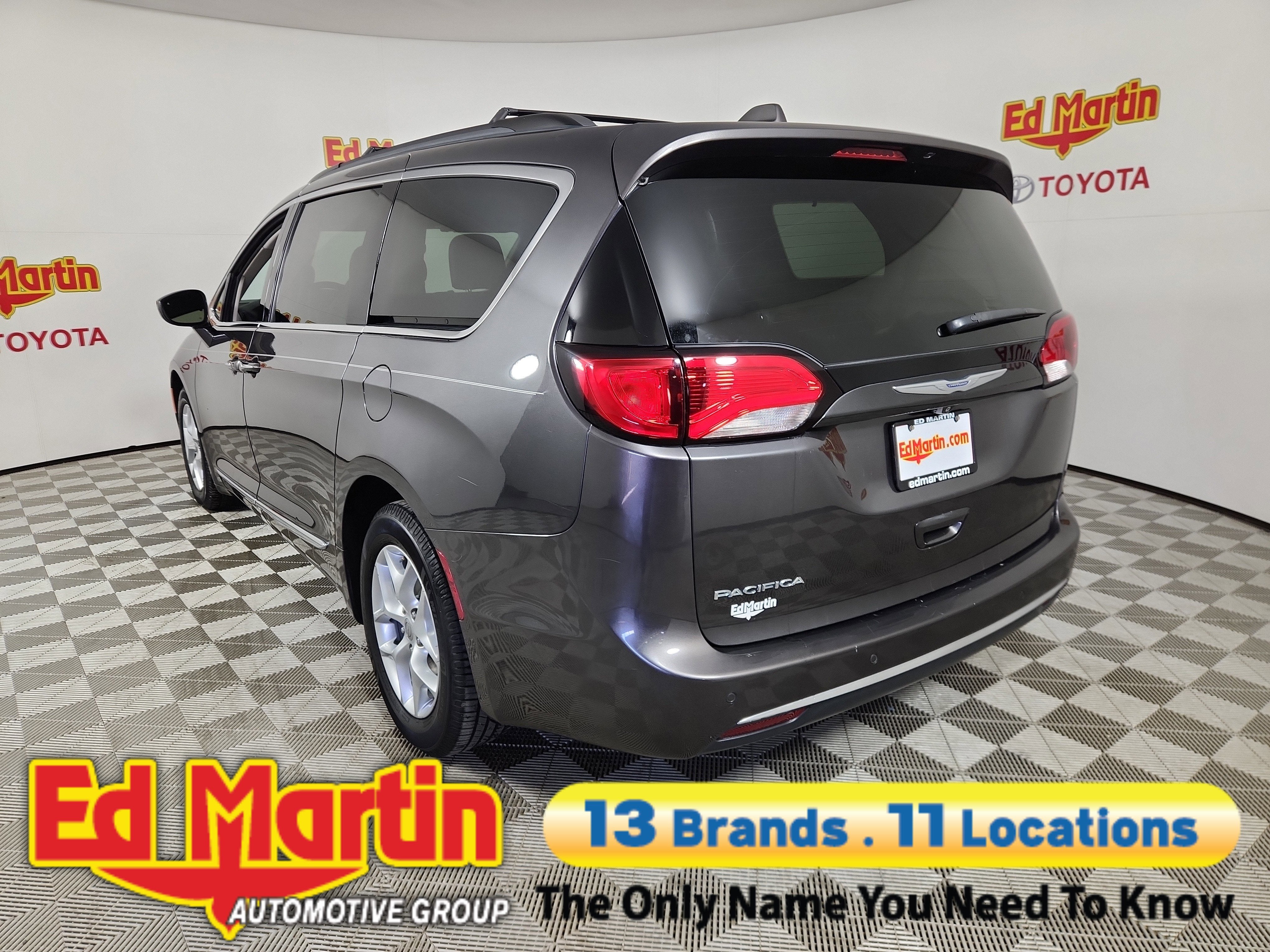 2017 Chrysler Pacifica Touring-L