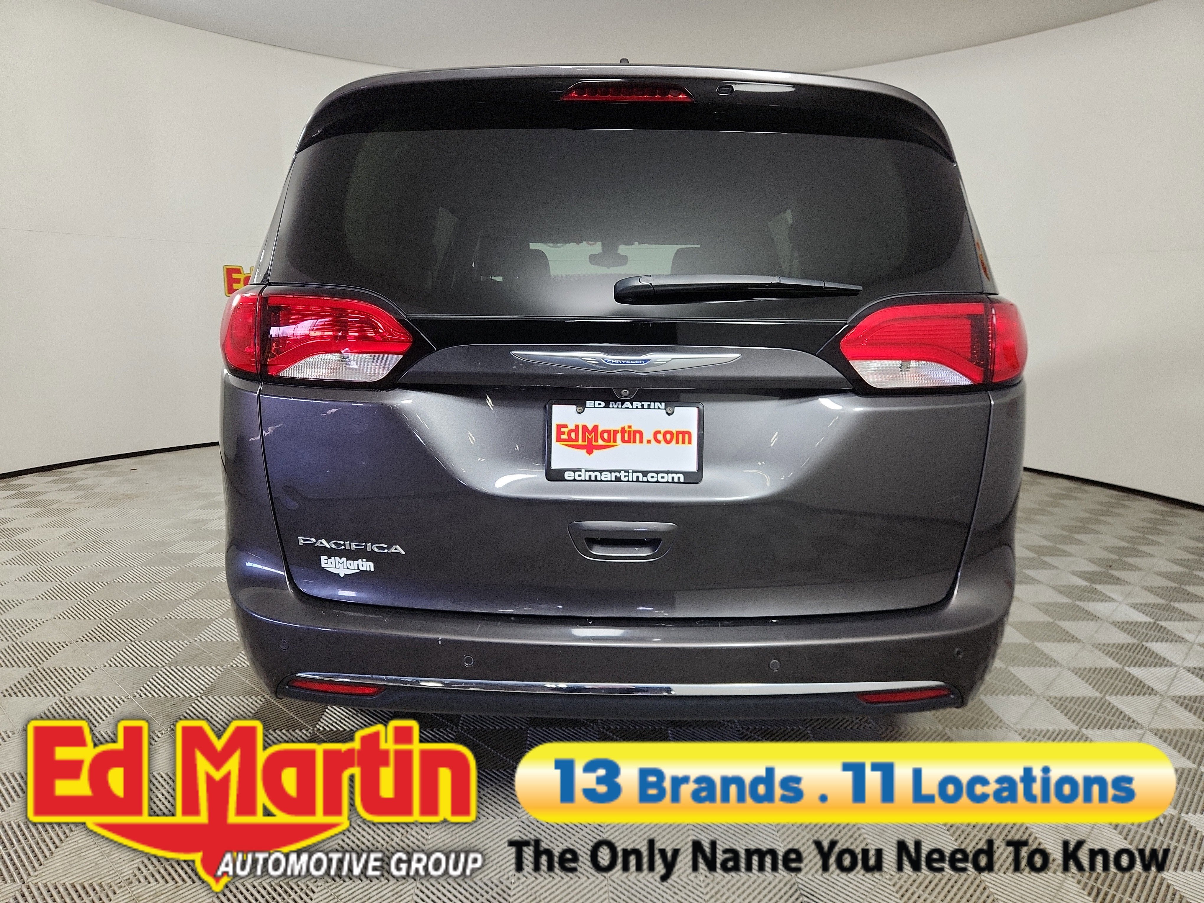 2017 Chrysler Pacifica Touring-L