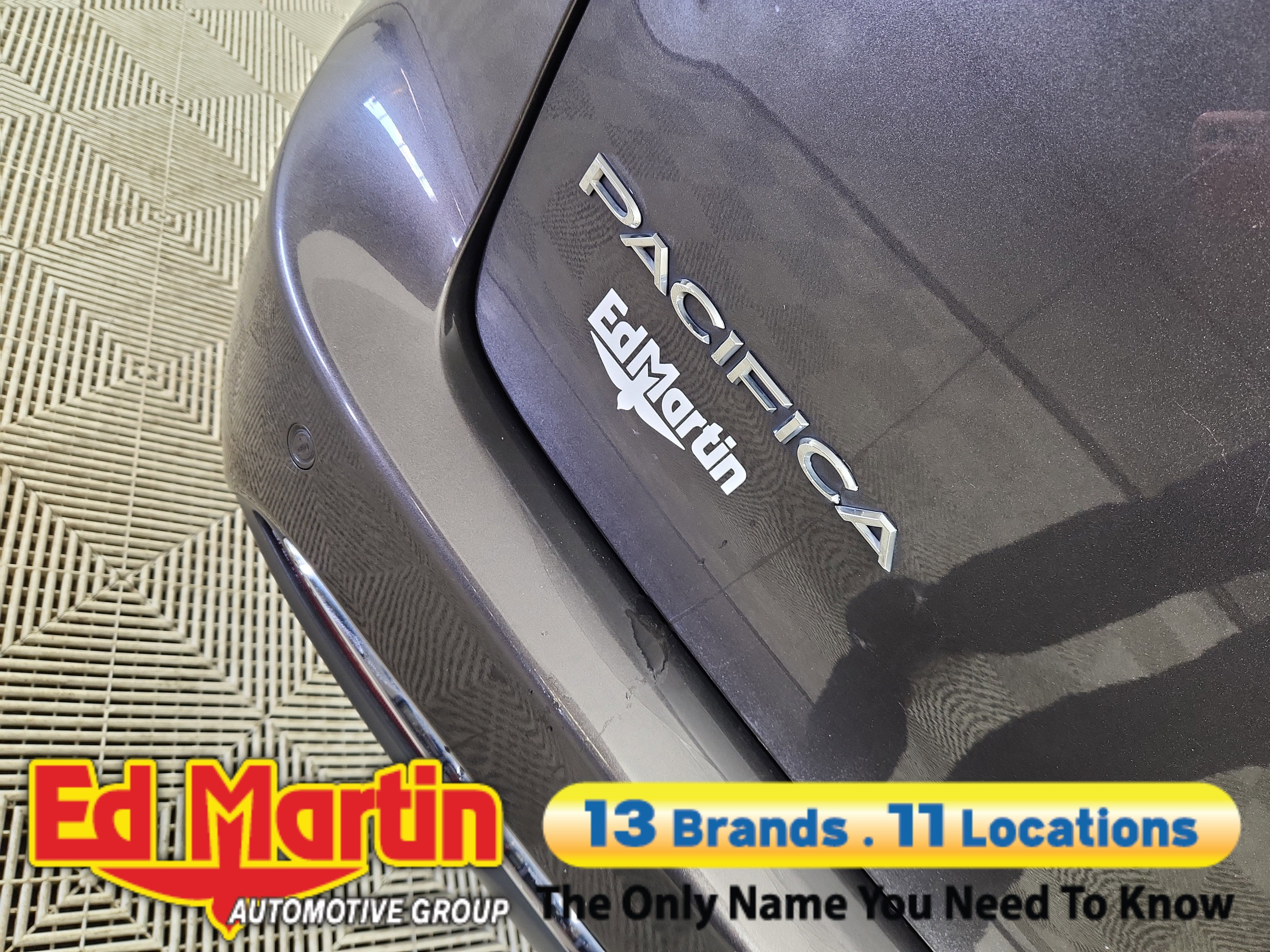 2017 Chrysler Pacifica Touring-L