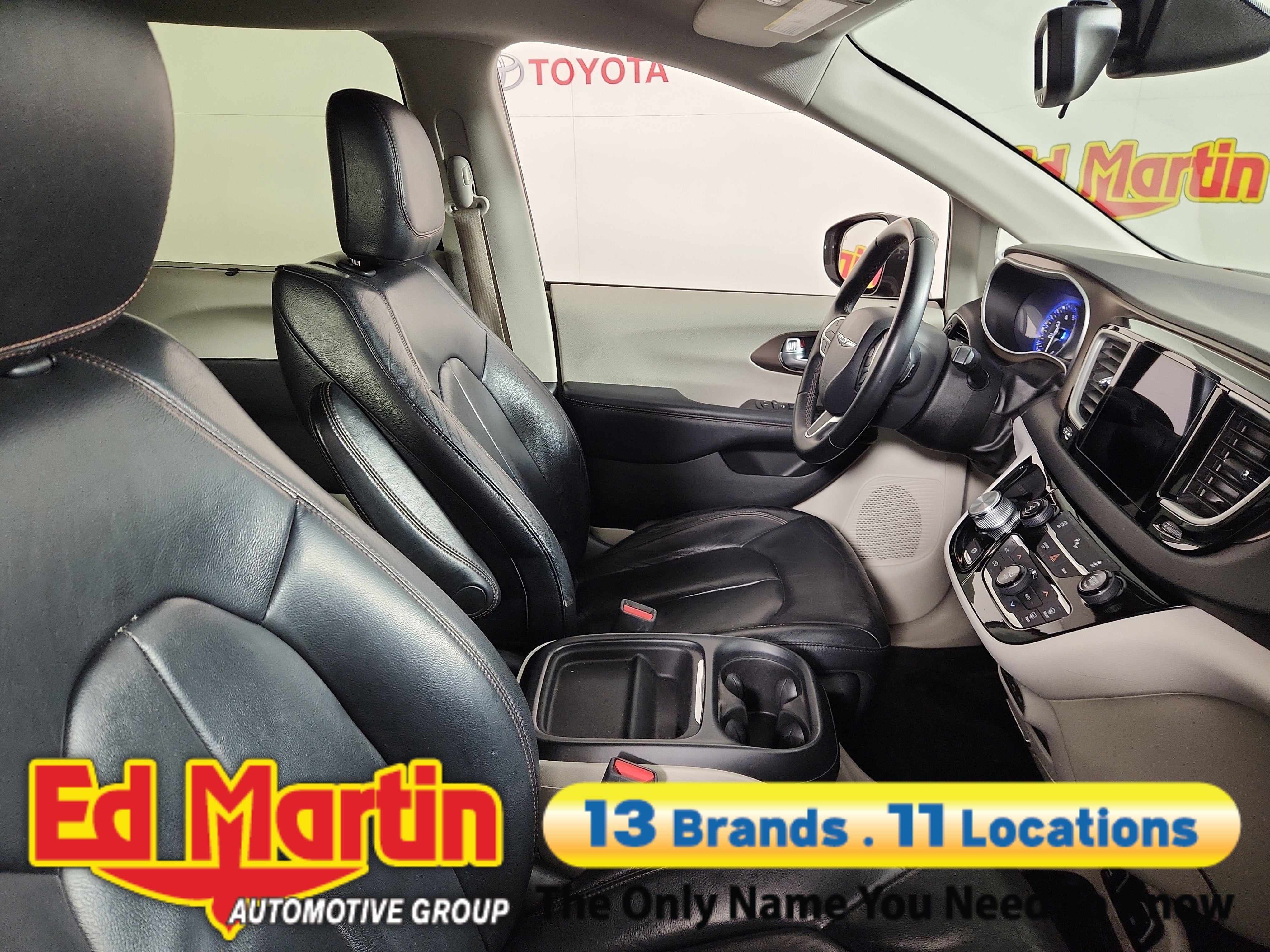 2017 Chrysler Pacifica Touring-L