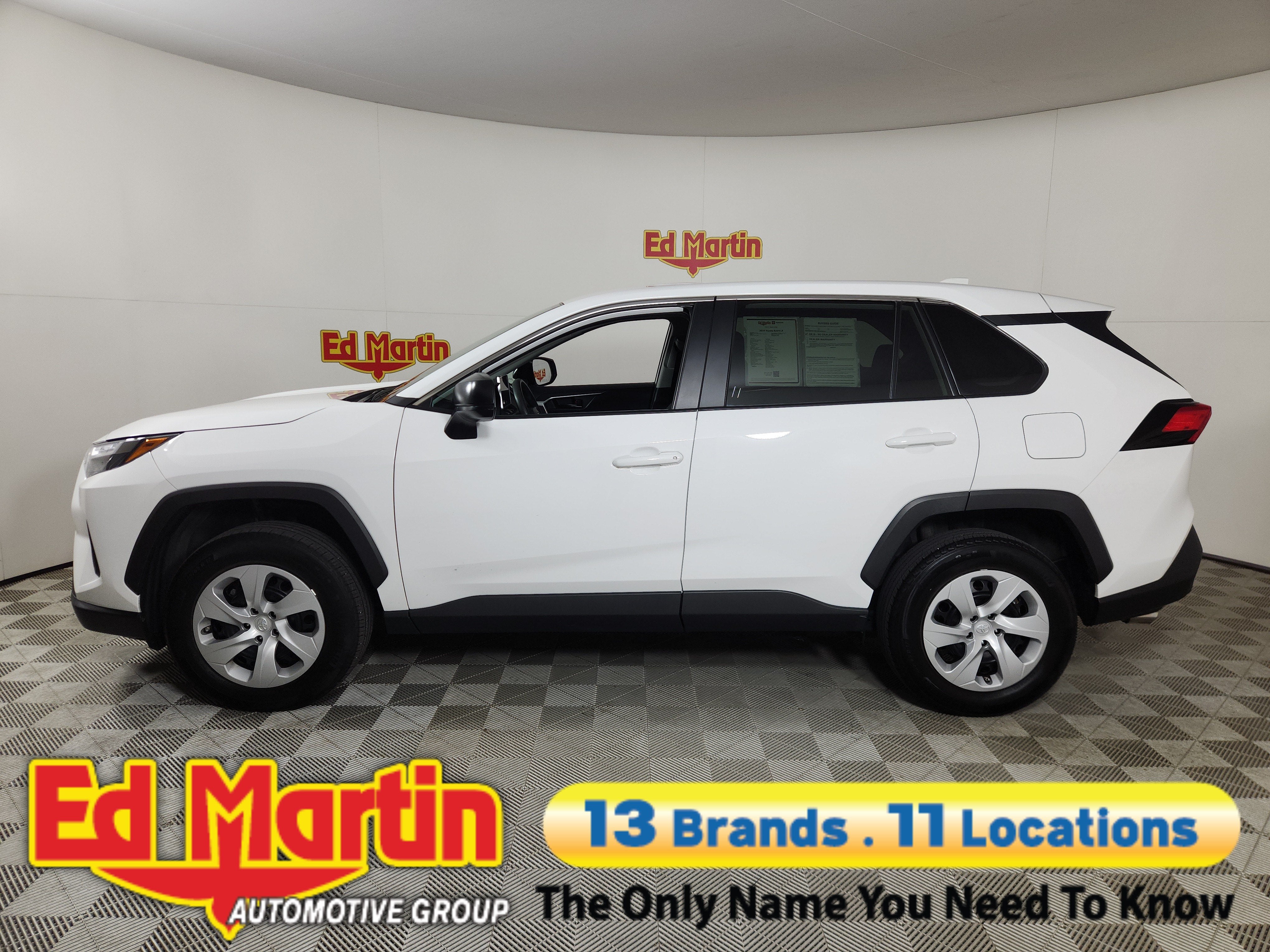 2024 Toyota RAV4 LE