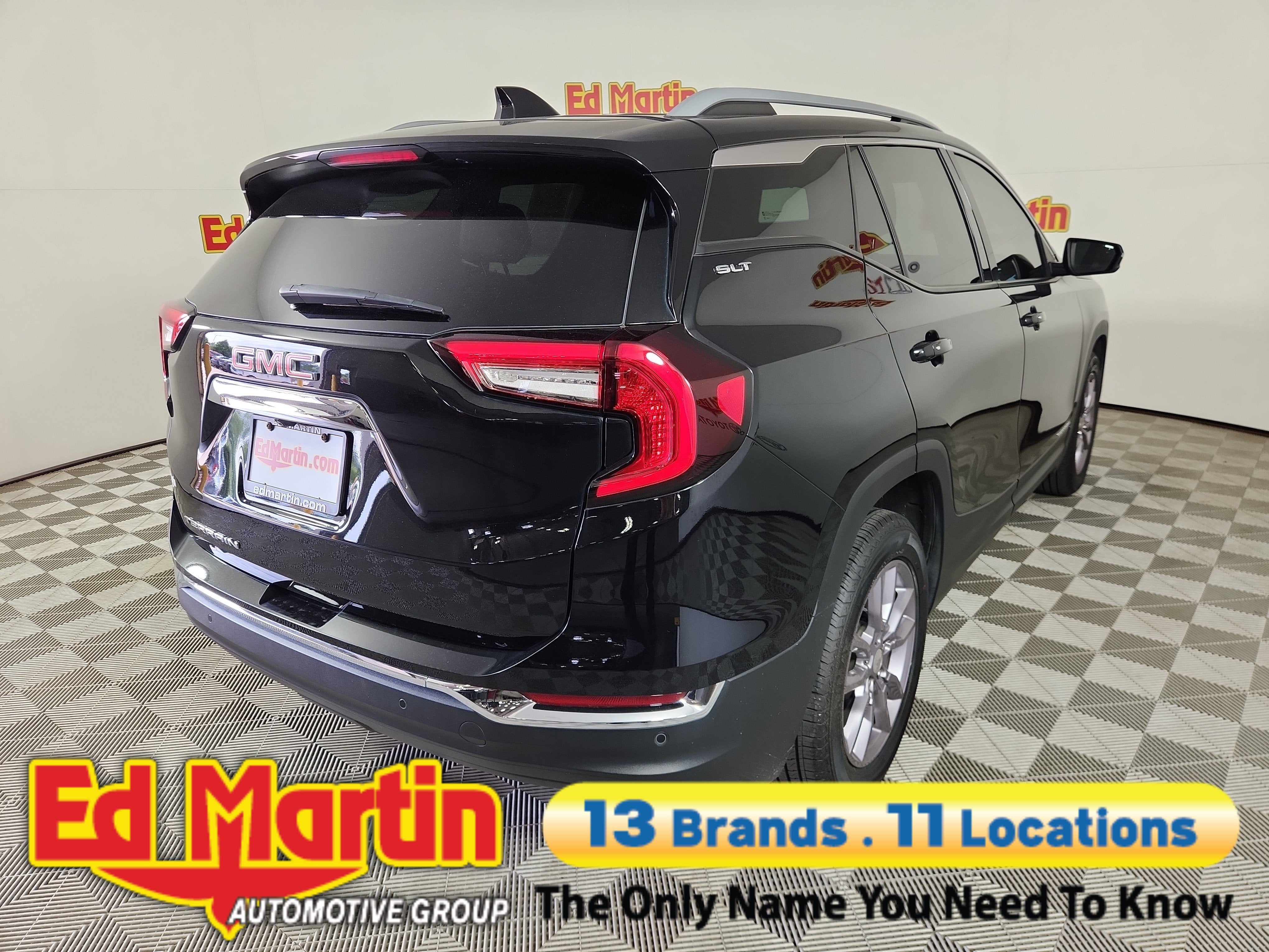 2023 GMC Terrain SLT
