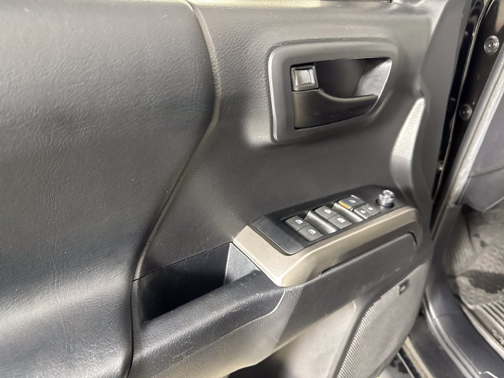 2023 Toyota Tacoma Limited V6