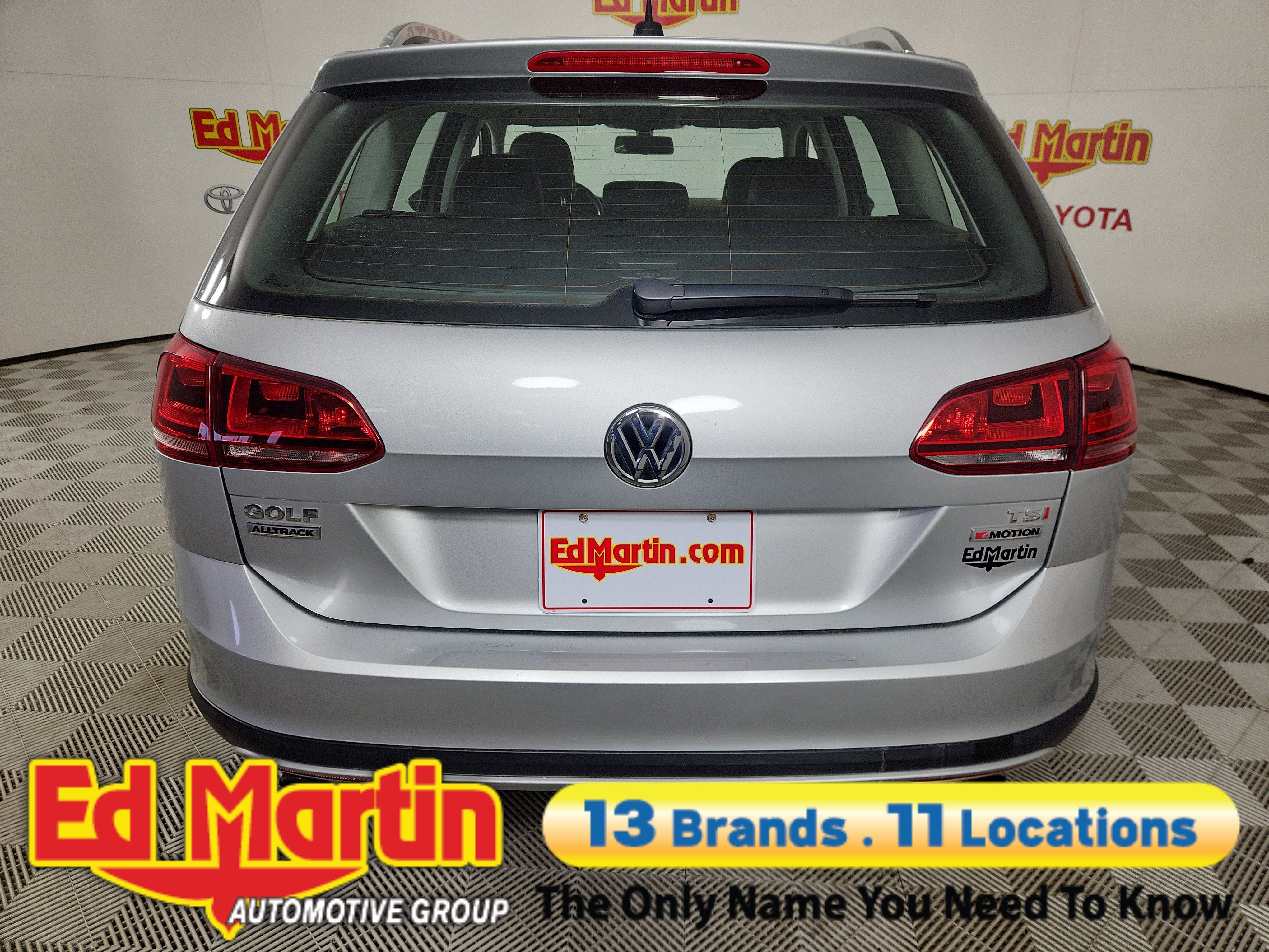 2017 Volkswagen Golf Alltrack Base