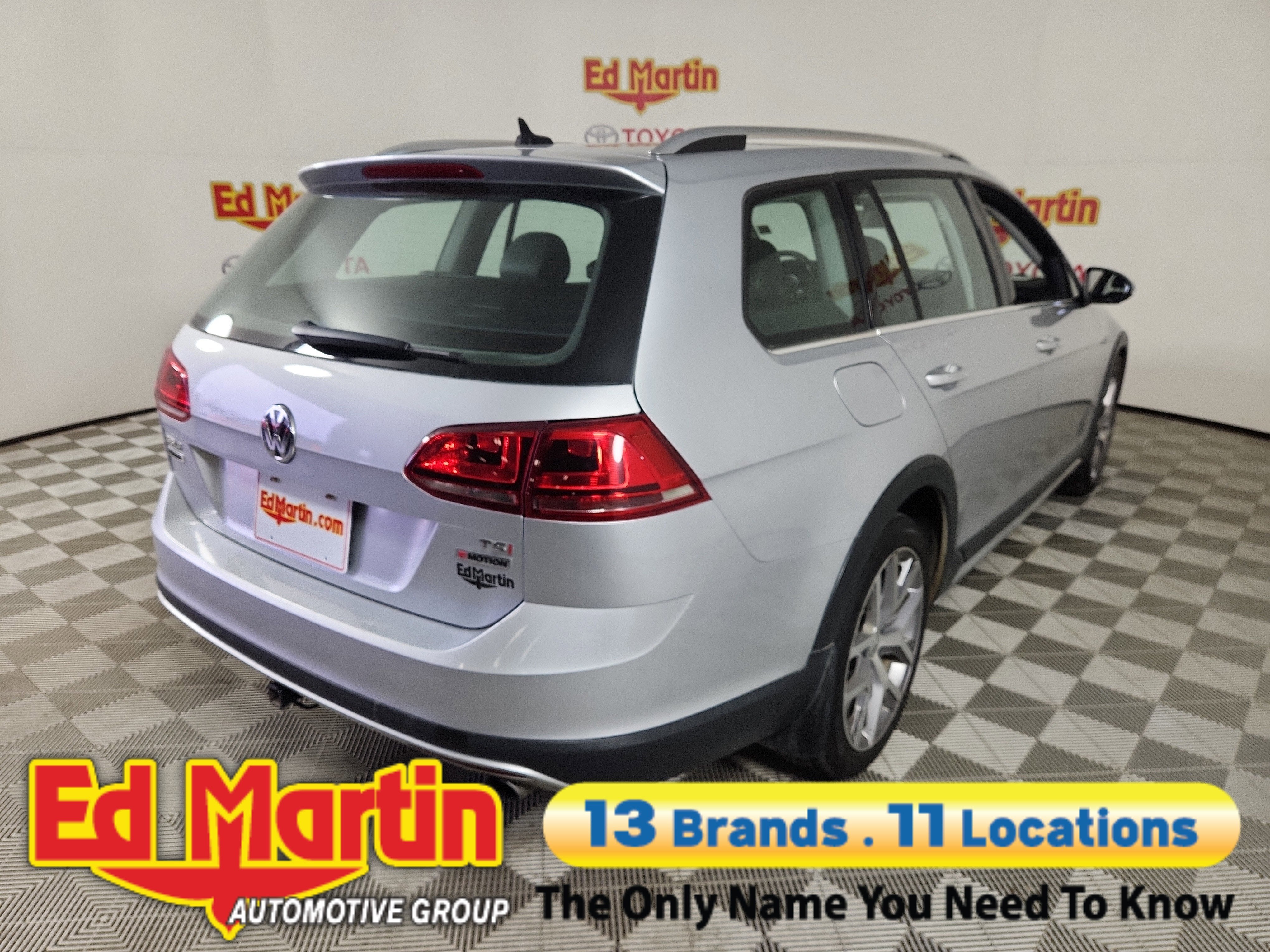 2017 Volkswagen Golf Alltrack Base